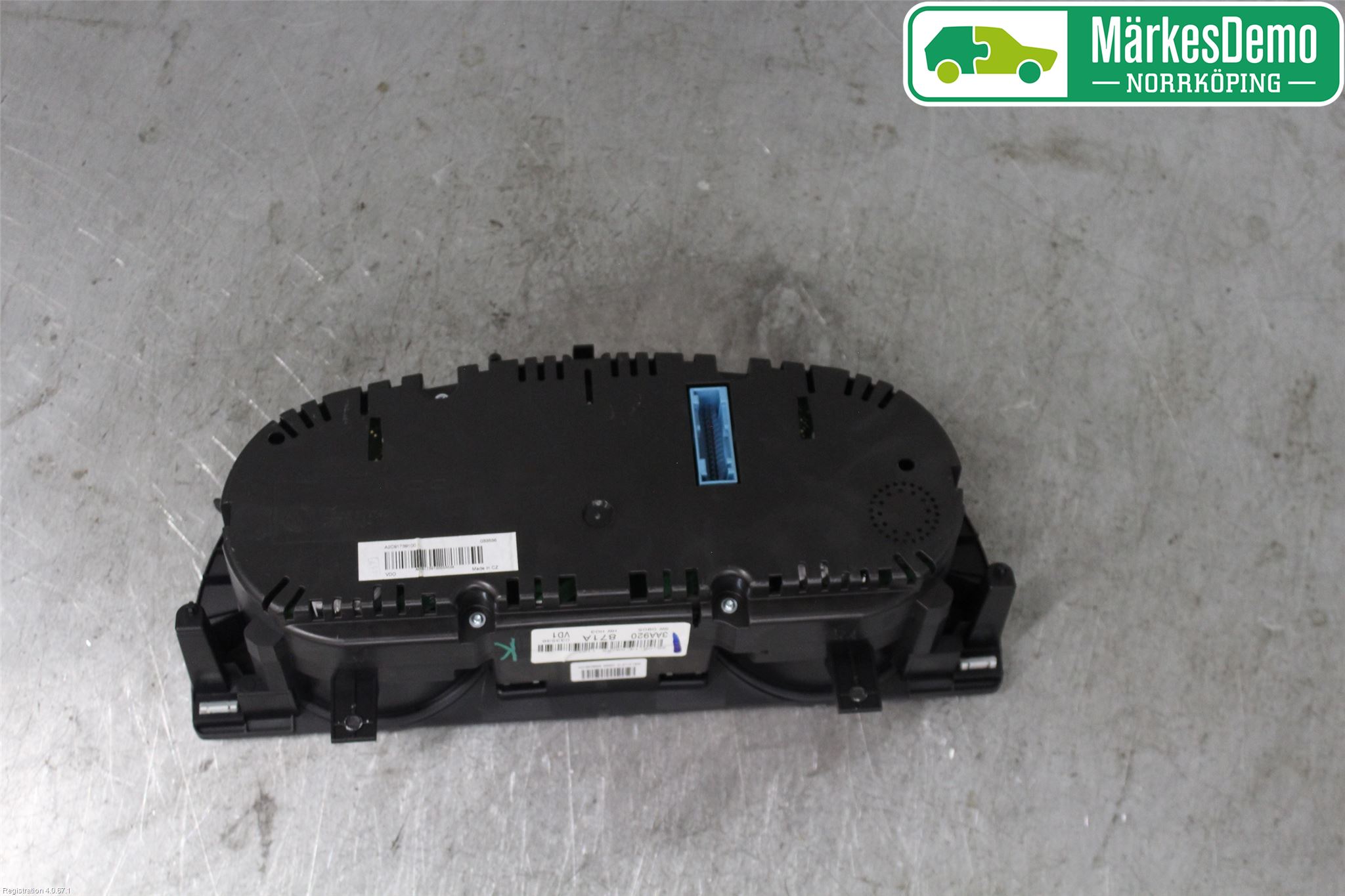 Volkswagen VW PASSAT 11-14 Instrument Komb