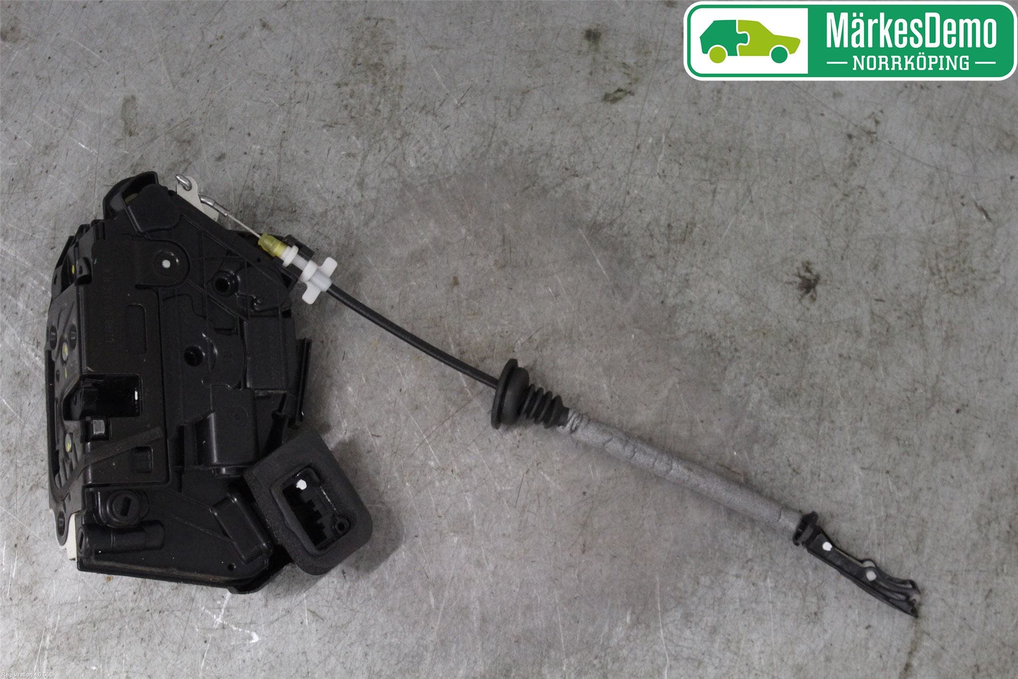 Volkswagen VW POLO 10-17 Låskista-Dörrlås