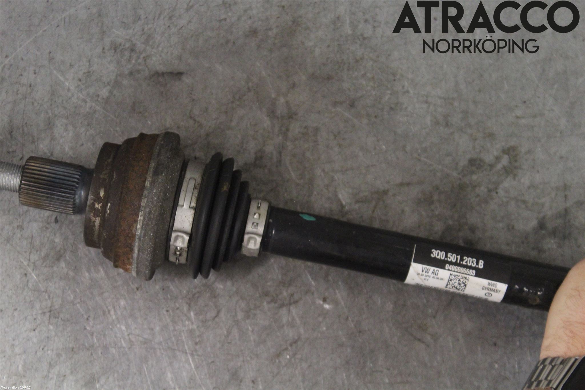 Skoda SUPERB 09-15 Drivaxel Bak Vänster