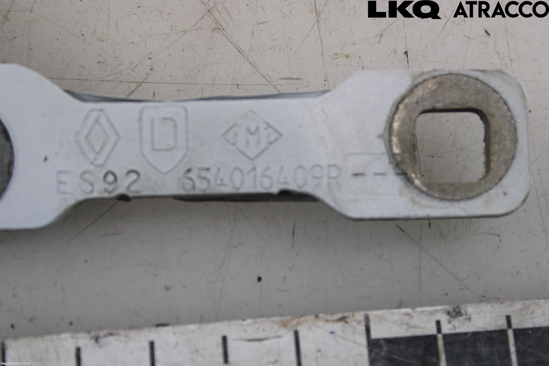 Dacia DUSTER 10-17 Huvgångjärn