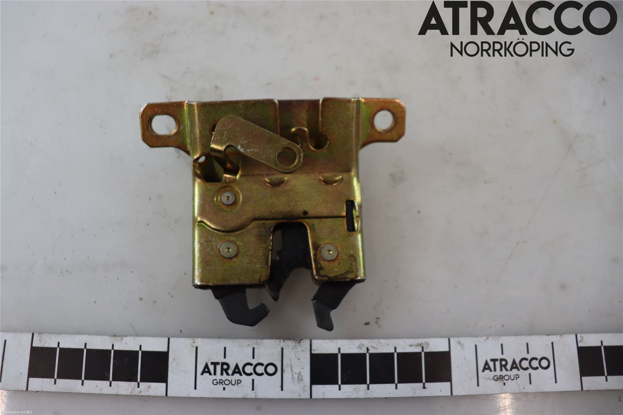 Audi A4/S4 05-07 Låskista Baklucka