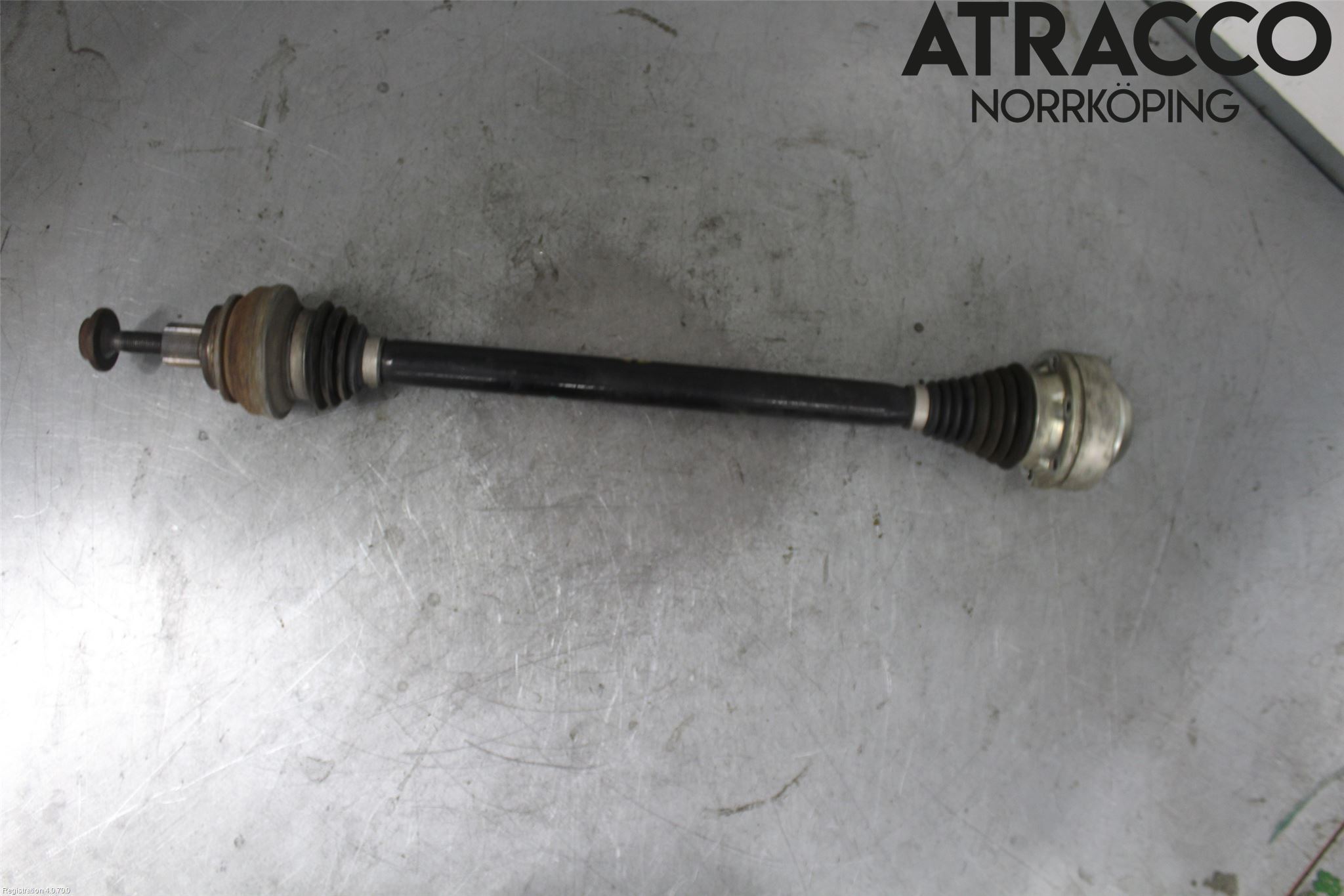 Audi A4/S4 B9 16-19 Drivaxel Bak Vänster