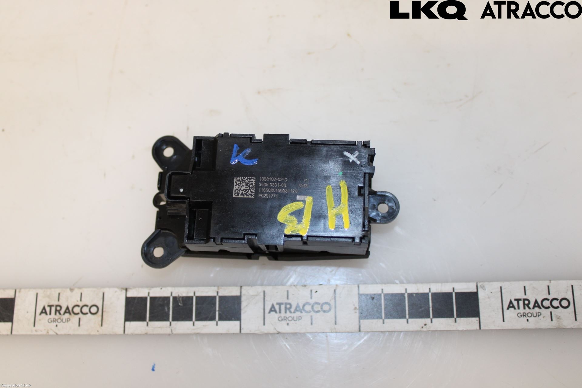 Tesla MODEL X 16- Strömställare Dörröppnare