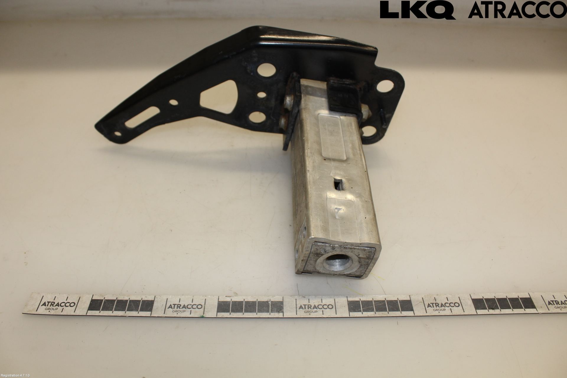 Audi A6/S6     05-11 Stötfångarbärjärn Fram