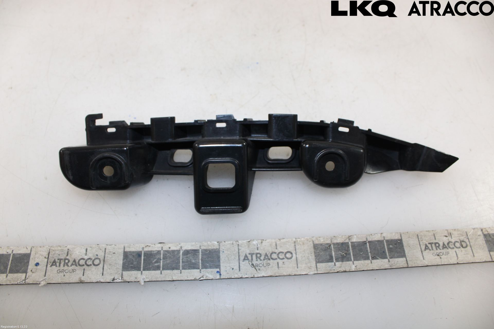 Volkswagen VW PASSAT 11-14 Stötfångarfäste Fram Hö