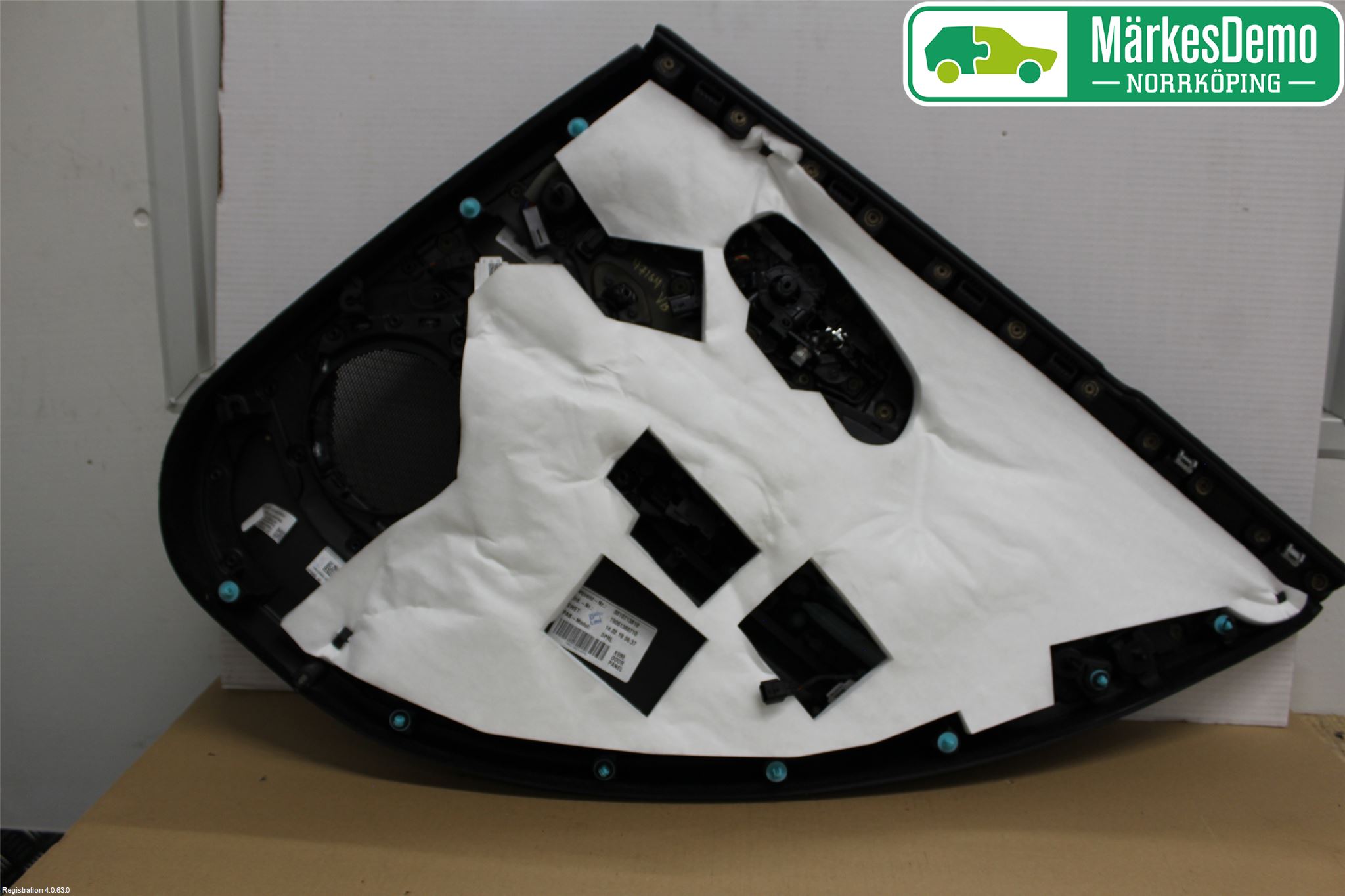 Jaguar I-PACE 18- Dörrklädsel Vä