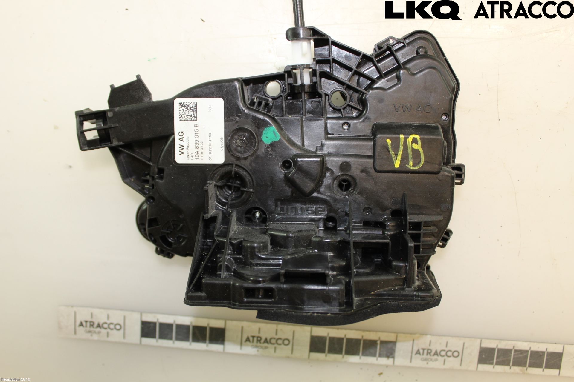 Skoda KAMIQ 20- Låskista-Dörrlås