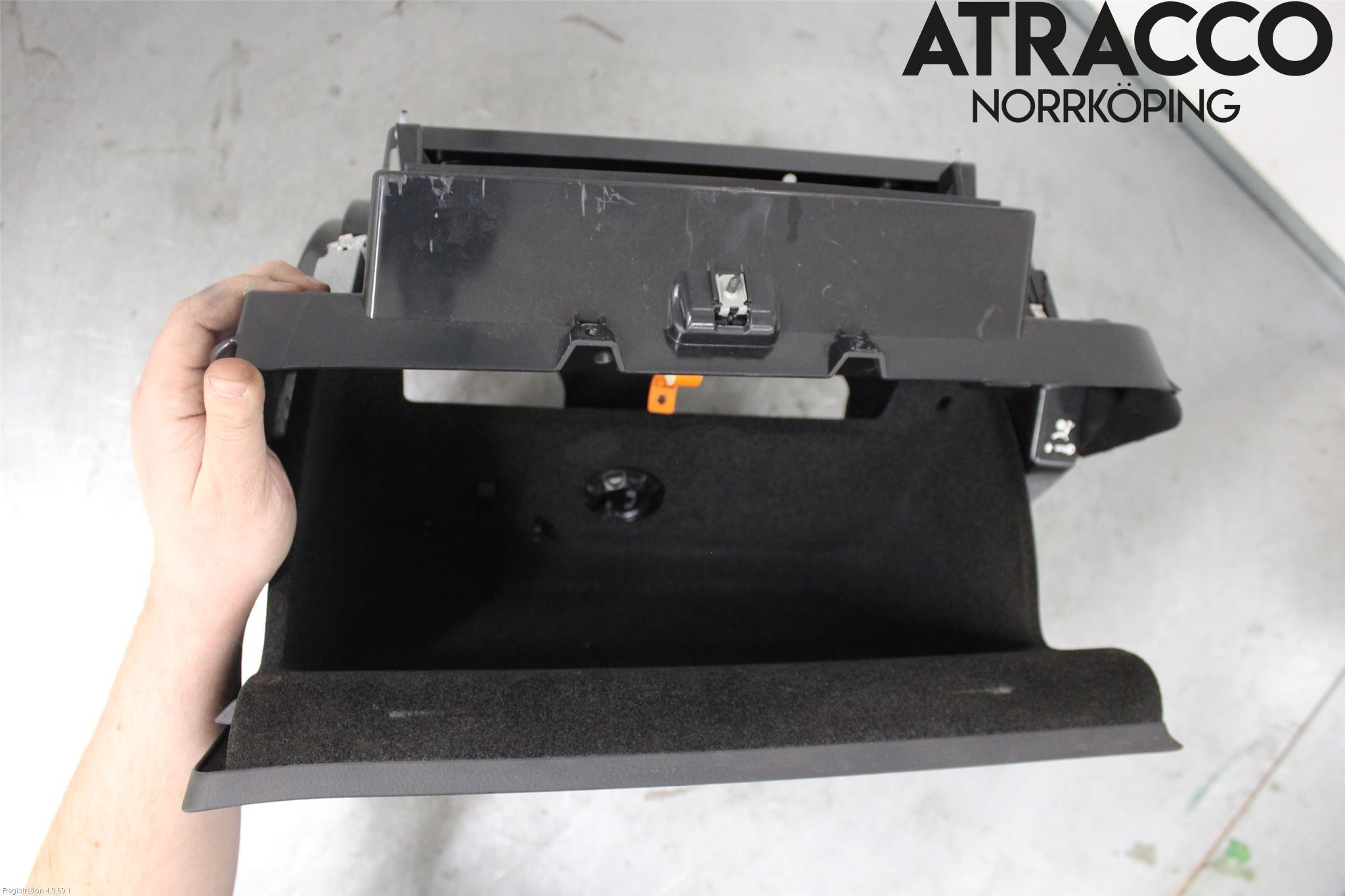 Volkswagen VW PASSAT 11-14 Handskfack