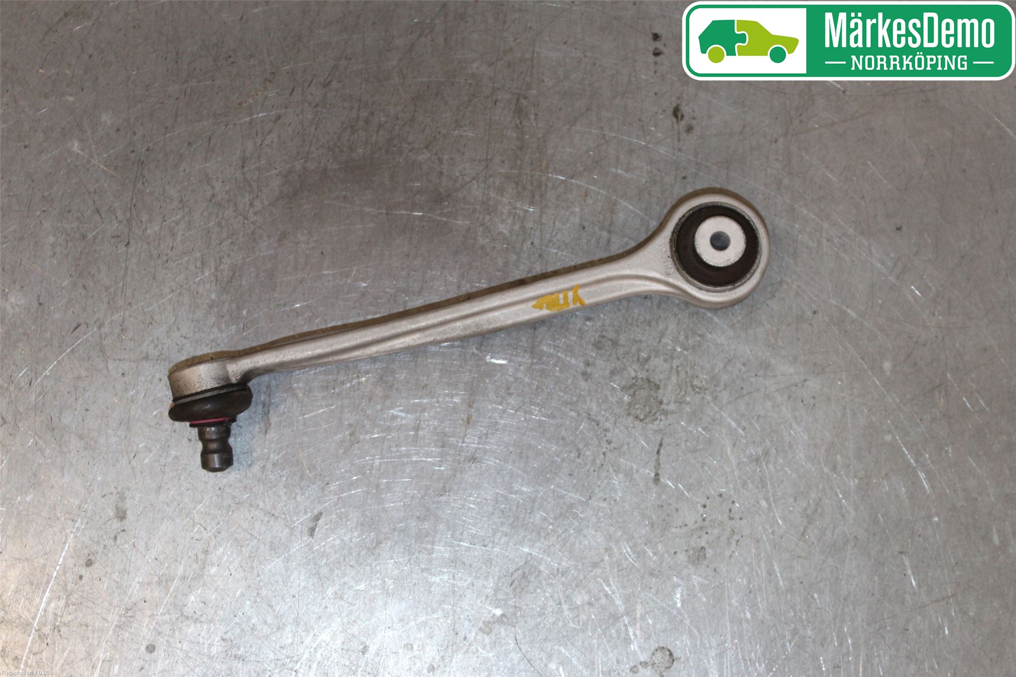 Audi A4/S4 B9 16-19 Bärarm Fram Övre Hö