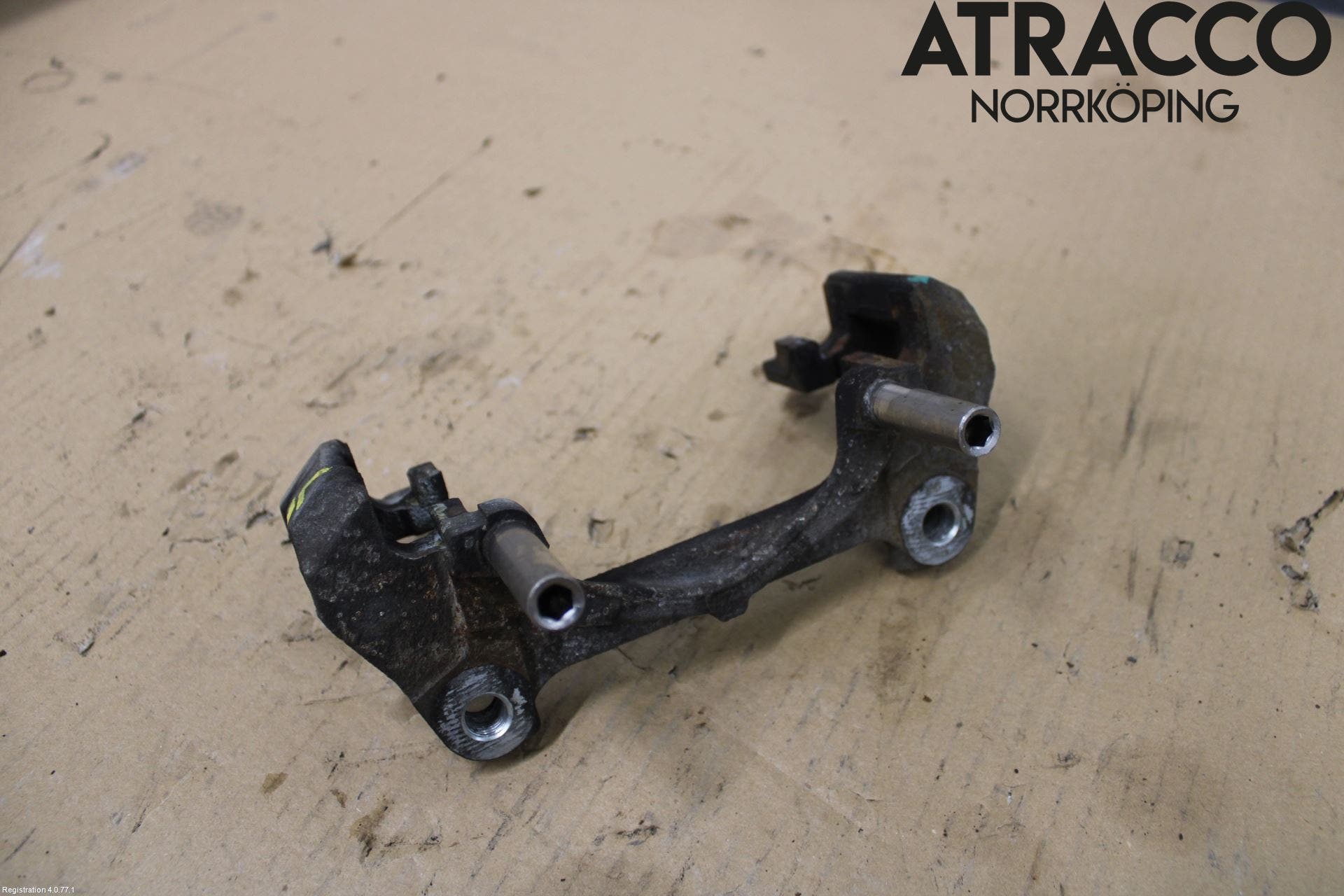 Toyota YARIS XP21 20- Bromsokshållare