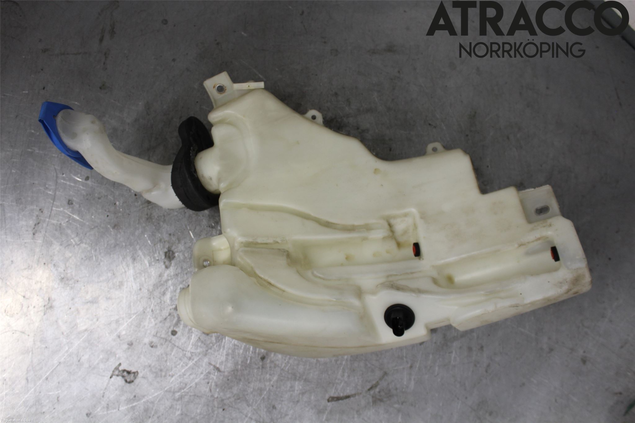 Audi A8/S8 4E  02-09 Spolartank Vindruta-Strål