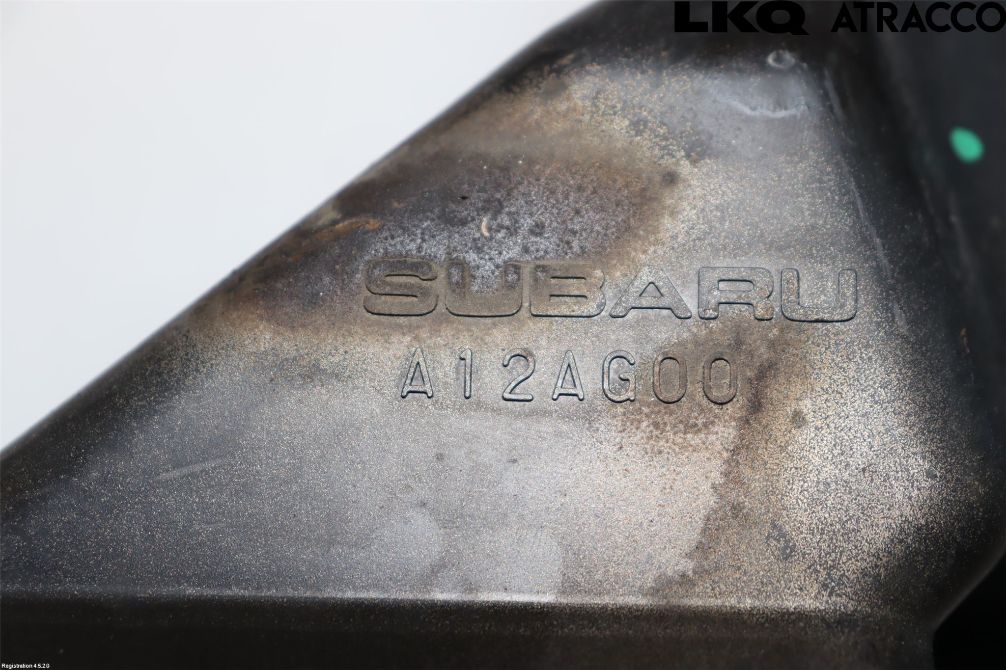 Subaru LEGACY    04-06 Deflektor Plåt-Plast Kylning