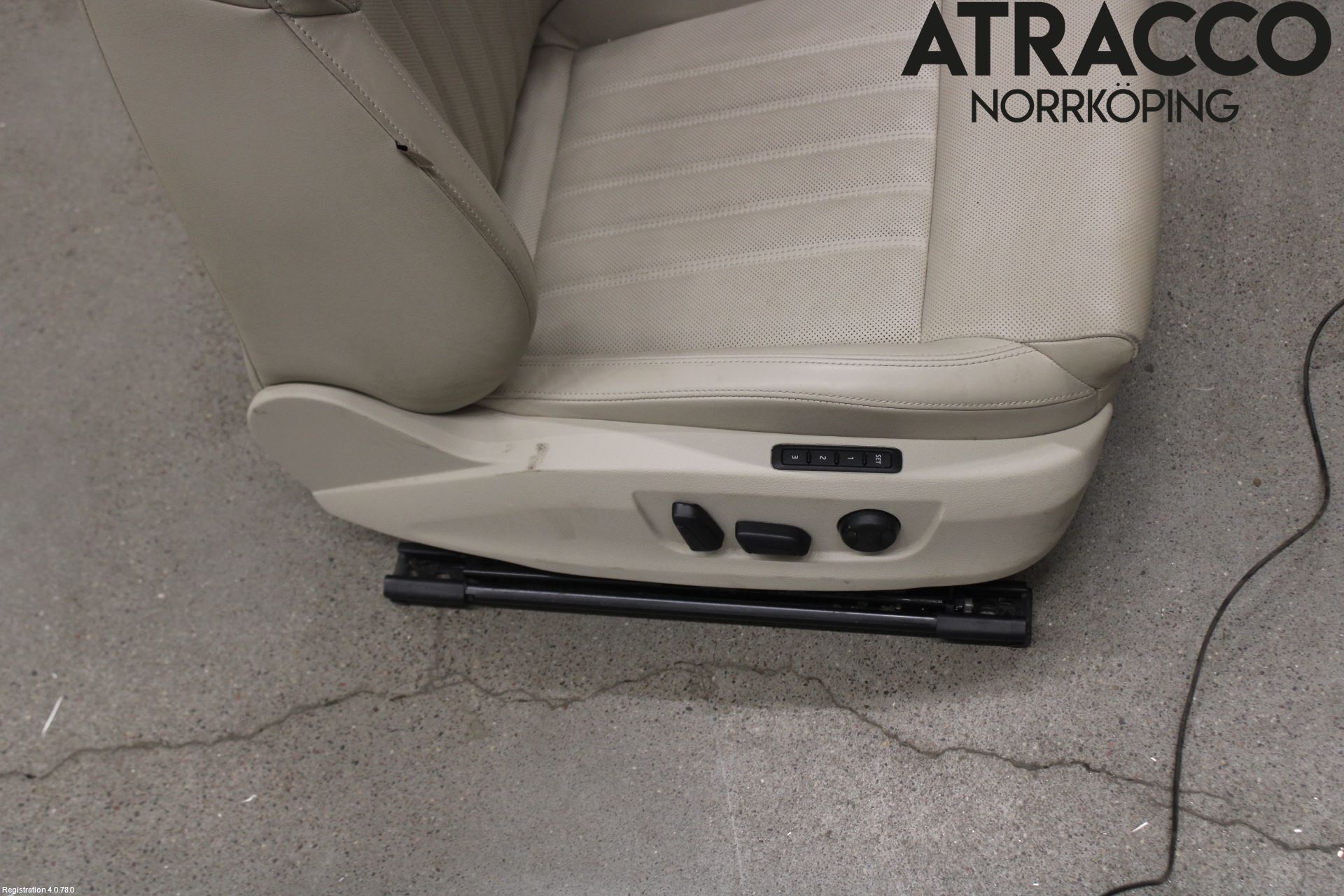 Skoda SUPERB 16-24 Inredning Stol Fram Hö