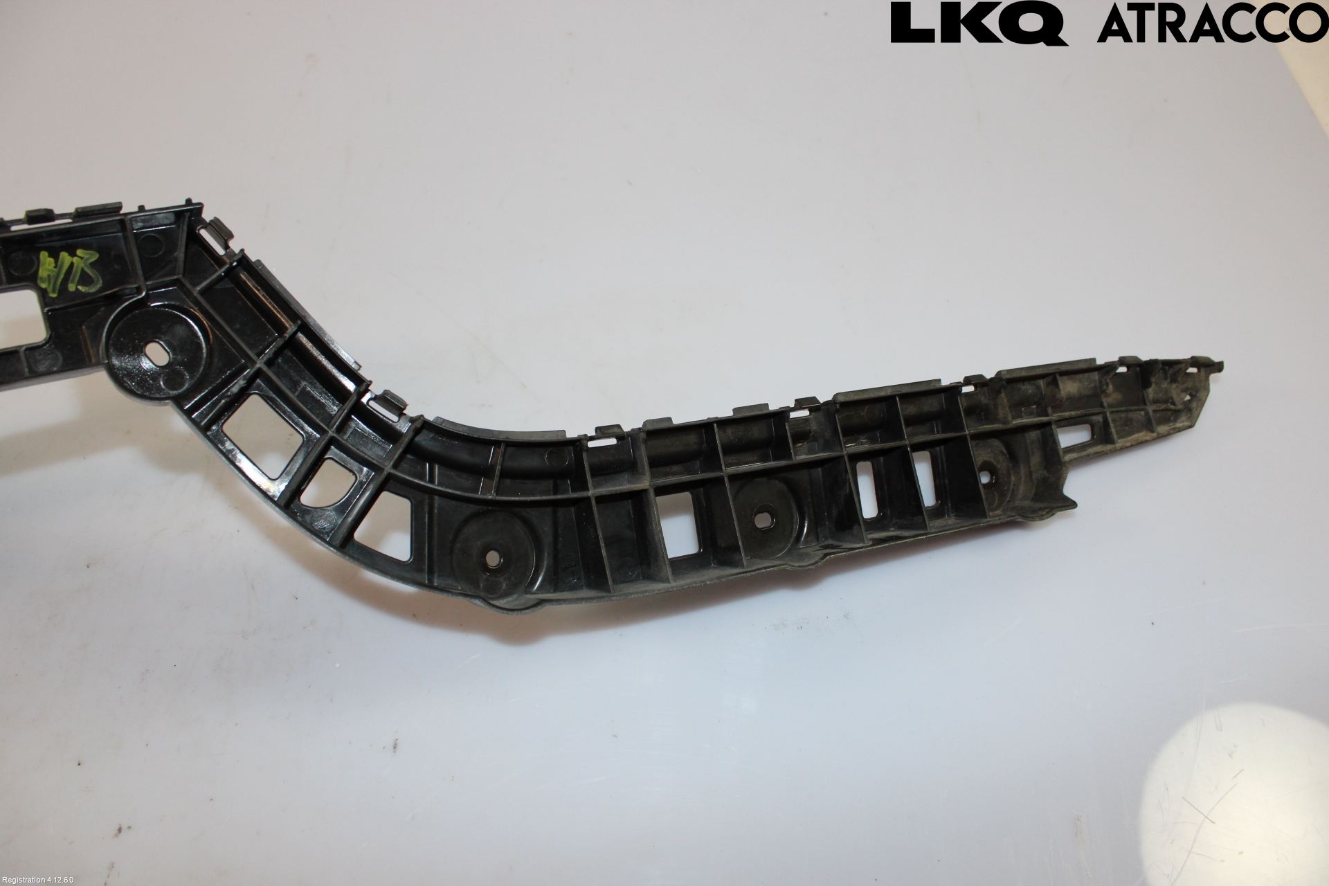 Volkswagen VW PASSAT 11-14 Stötfångarfäste Bak Hö