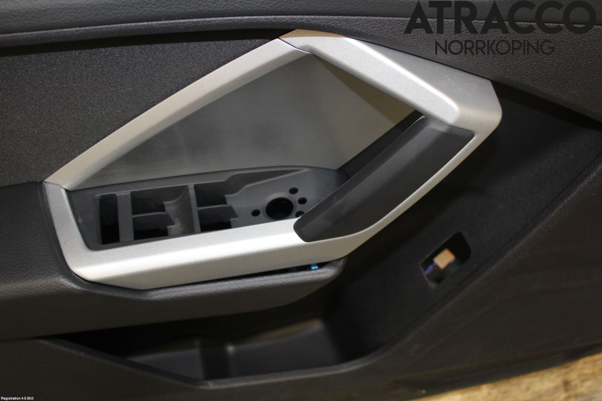 Audi Q3 F3 19- Dörrklädsel Vä