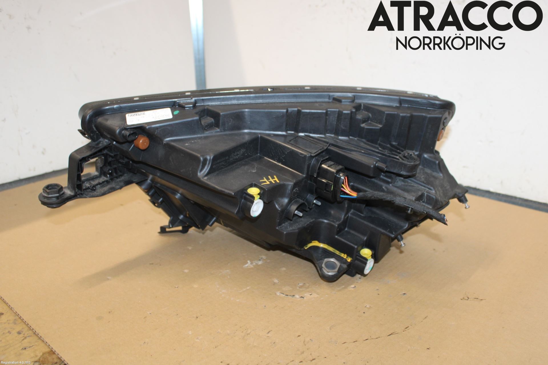 Skoda KAMIQ 20- Strålkastare Höger