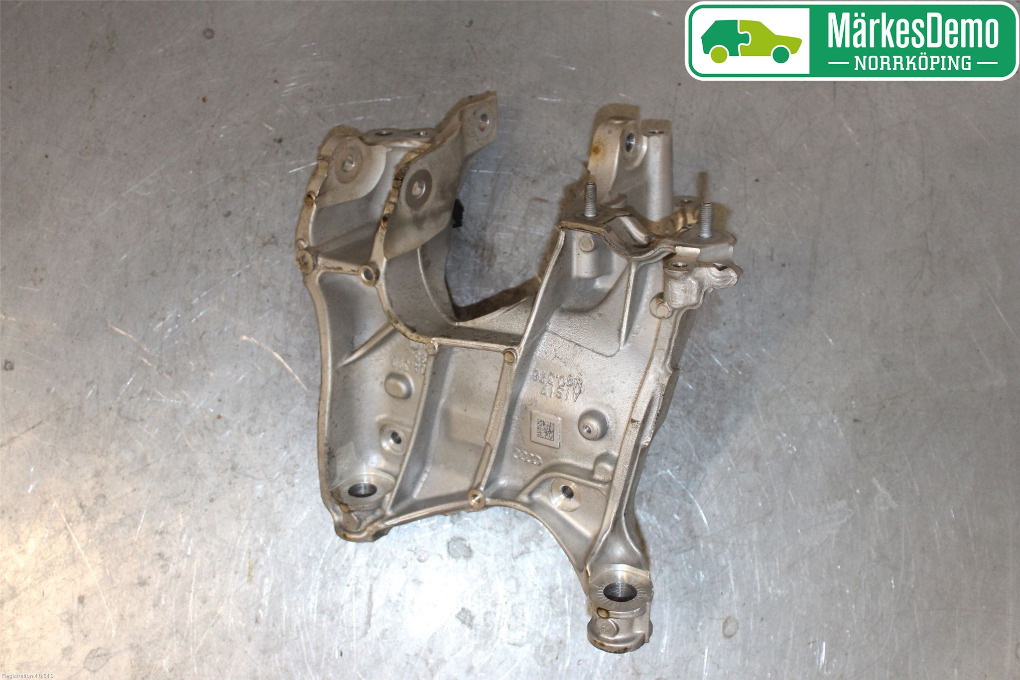 Audi A6 F2/C8 19- Framvagnsbalk