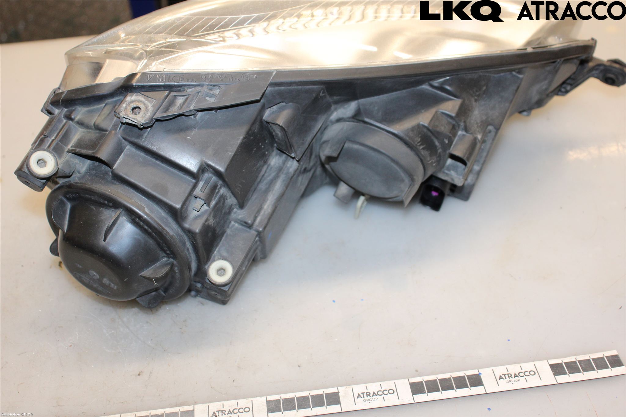 Volkswagen VW GOLF V 04-09 Strålkastare Vänster