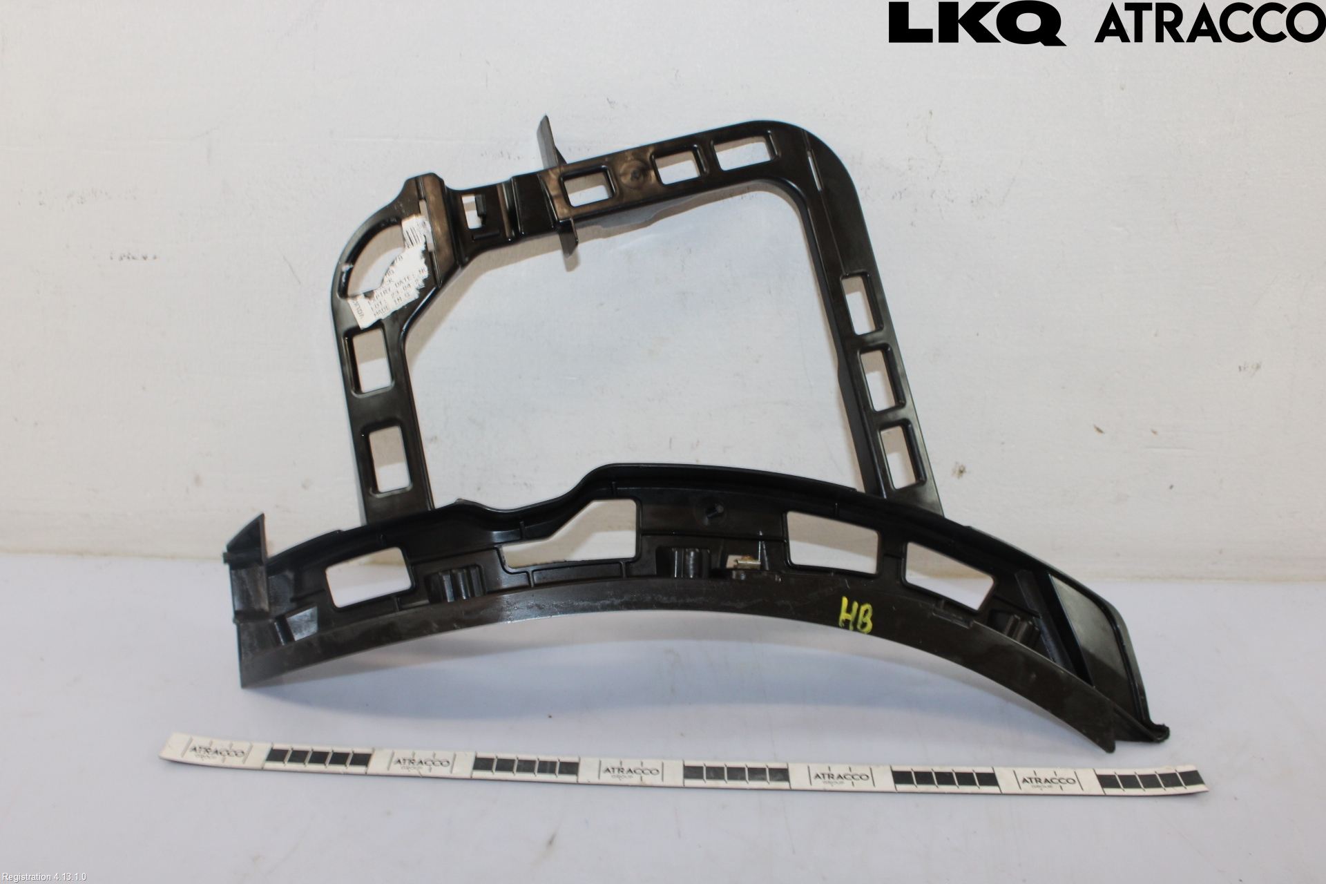 Volkswagen VW PASSAT 11-14 Stötfångarfäste Bak Hö