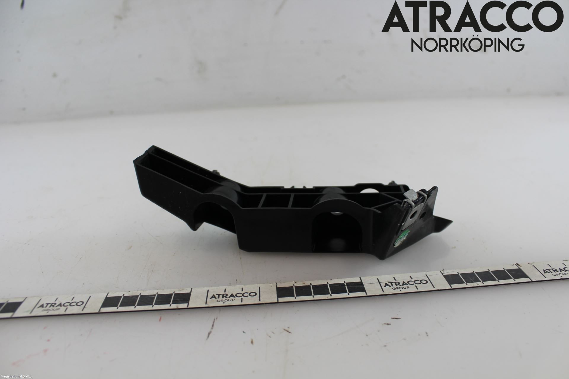 MG MARVEL R 22- Stötfångarfäste Fram Vä