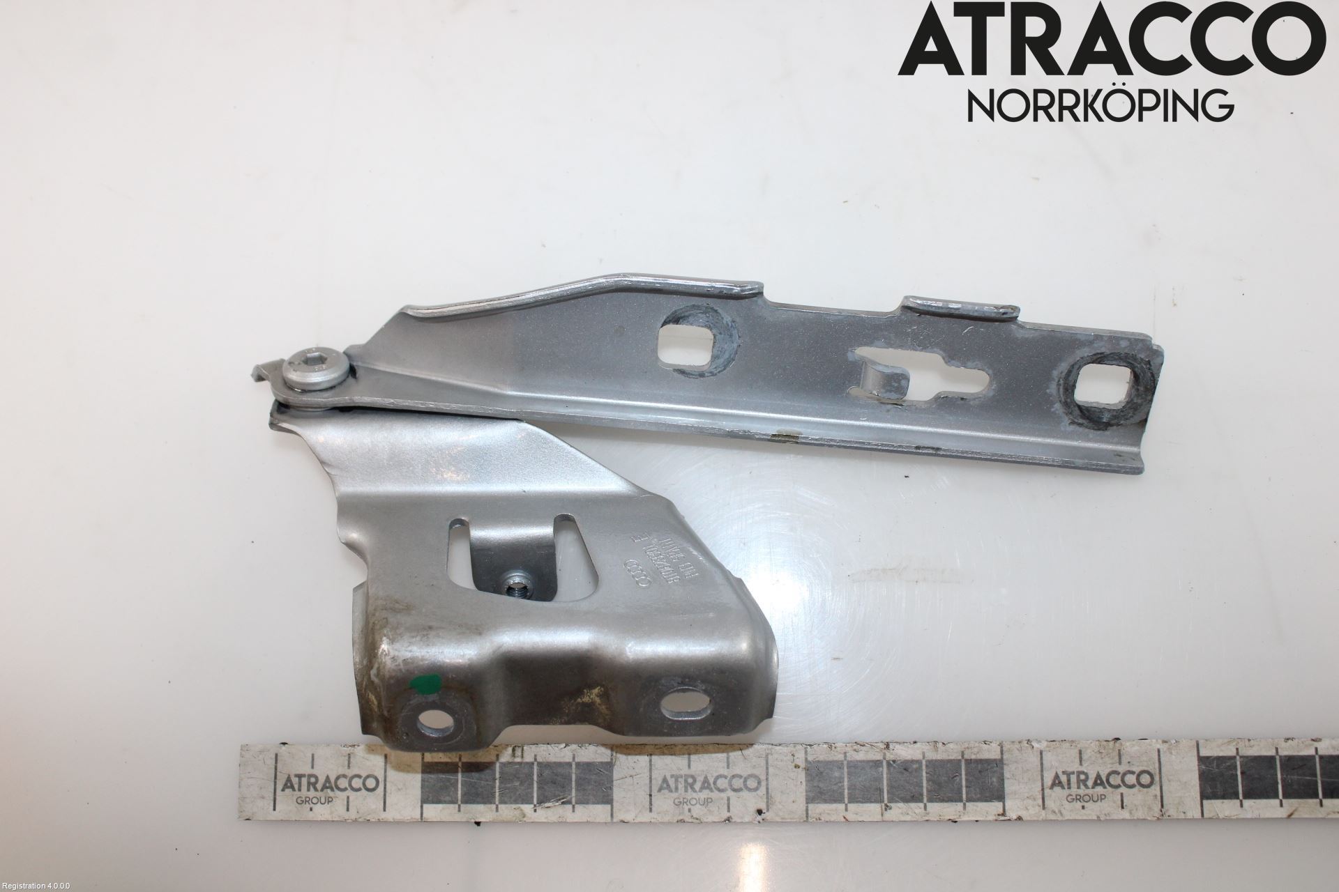 Audi A5 07-16 Huvgångjärn