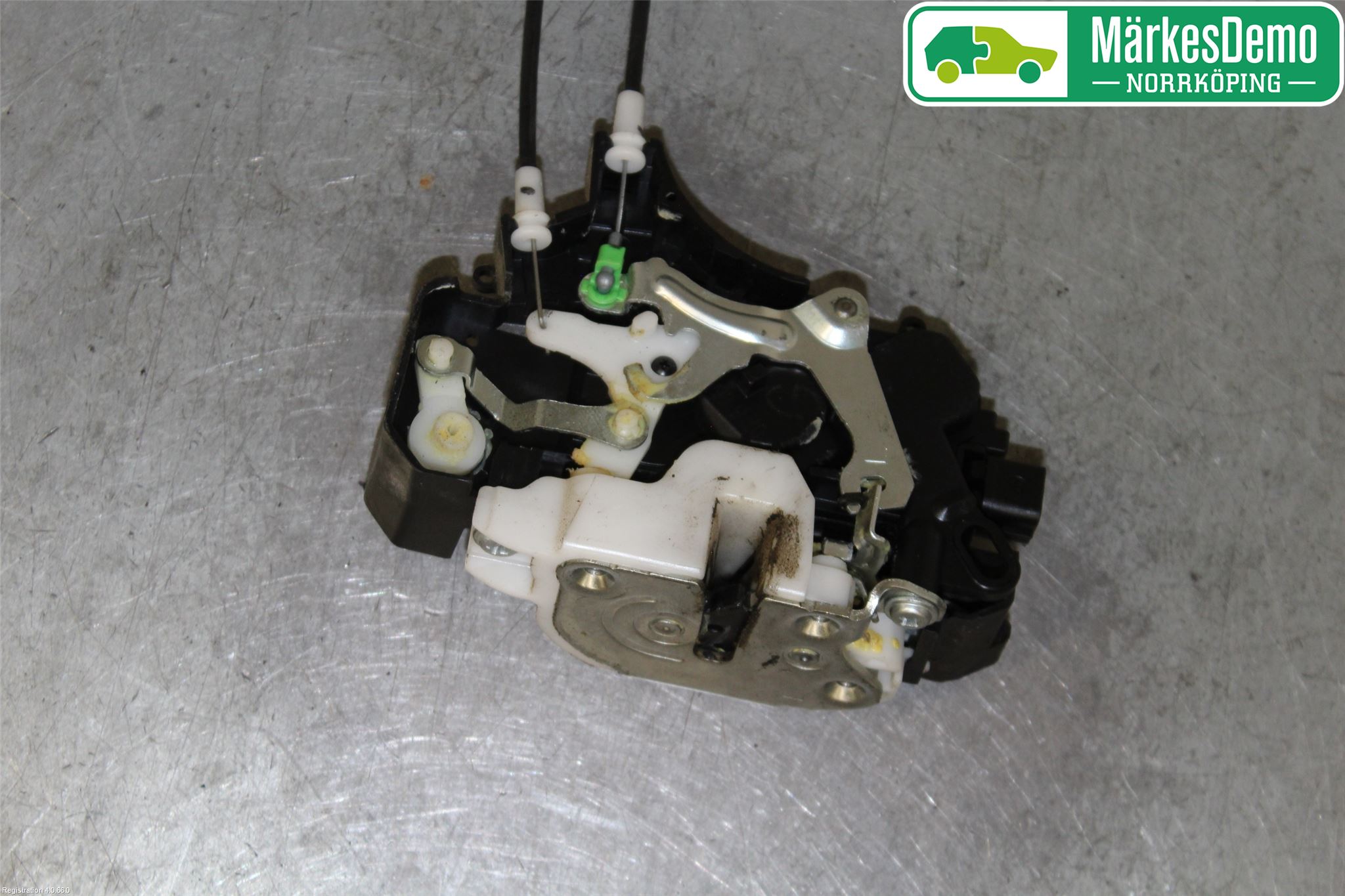 Mitsubishi COLT   04-08 Låskista-Dörrlås