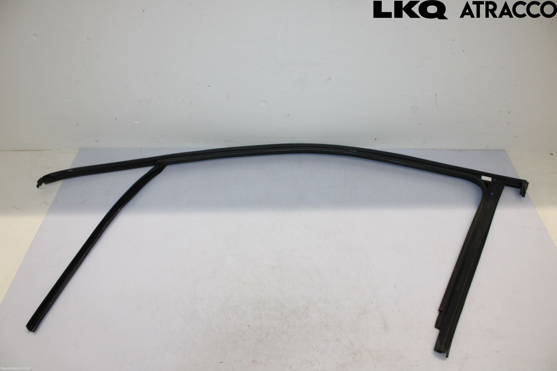 Volkswagen VW TIGUAN 16-24 Dörr Dekorlist Fram Hö