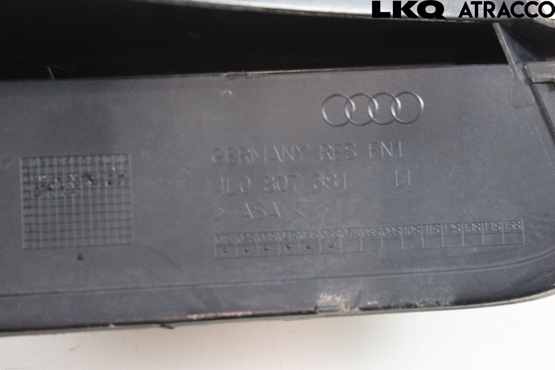 Audi Q7/SQ7 Grilldel Vänster