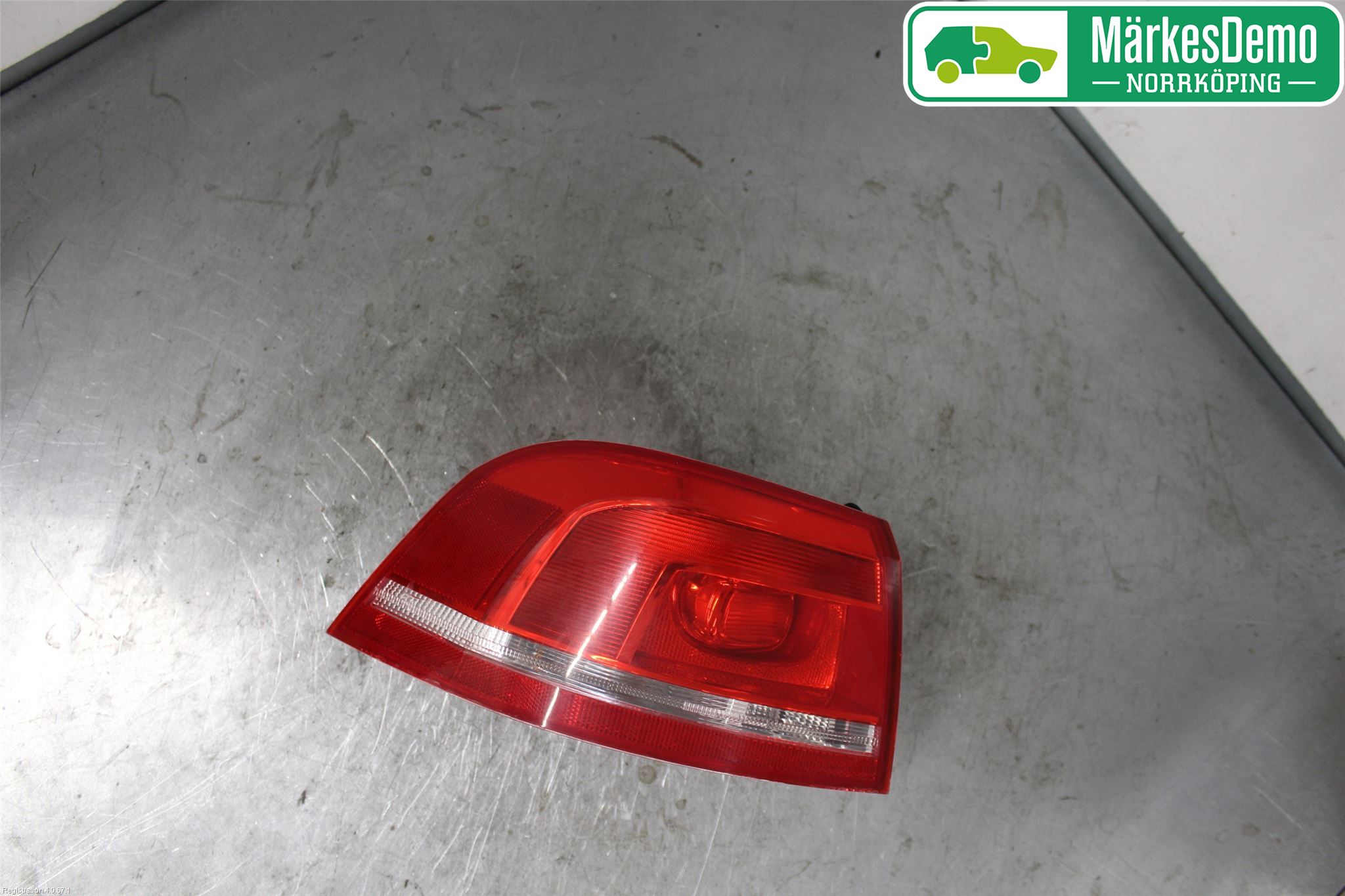 Volkswagen VW PASSAT 11-14 Bakljus Vänster