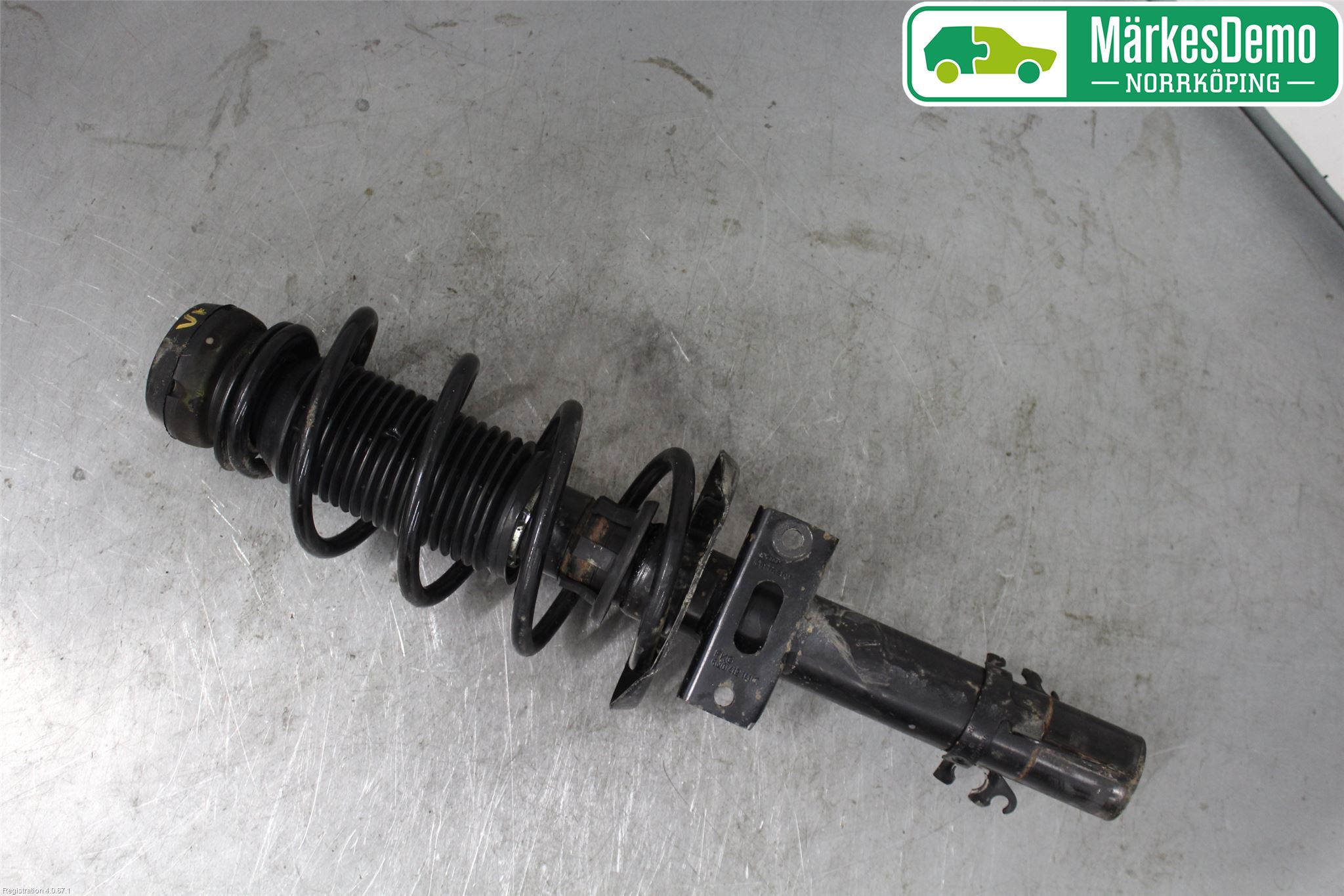 Volkswagen VW POLO 10-17 Fjäderben Fram Vänster