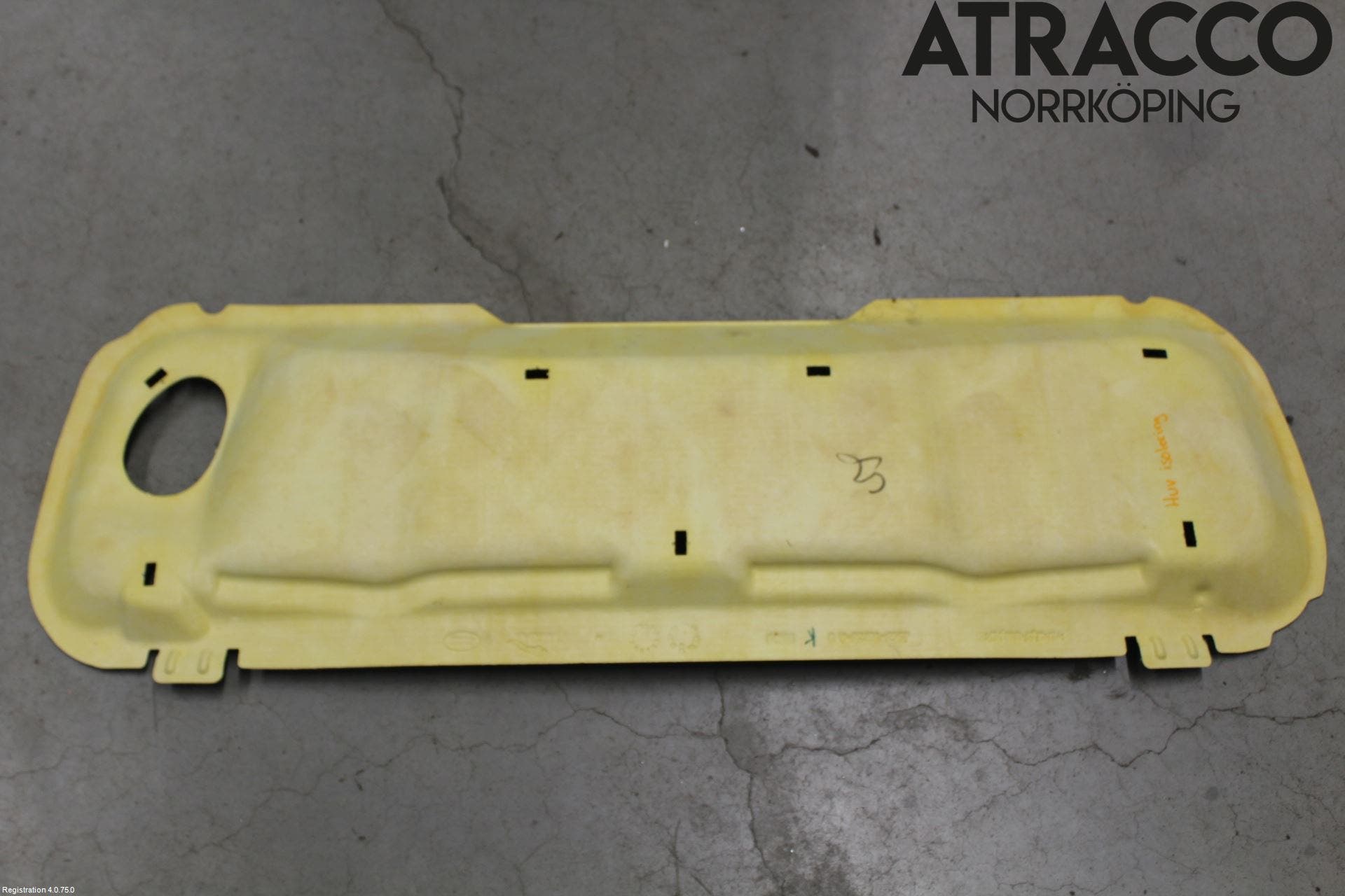 Jaguar E-PACE 17- Huvisolering