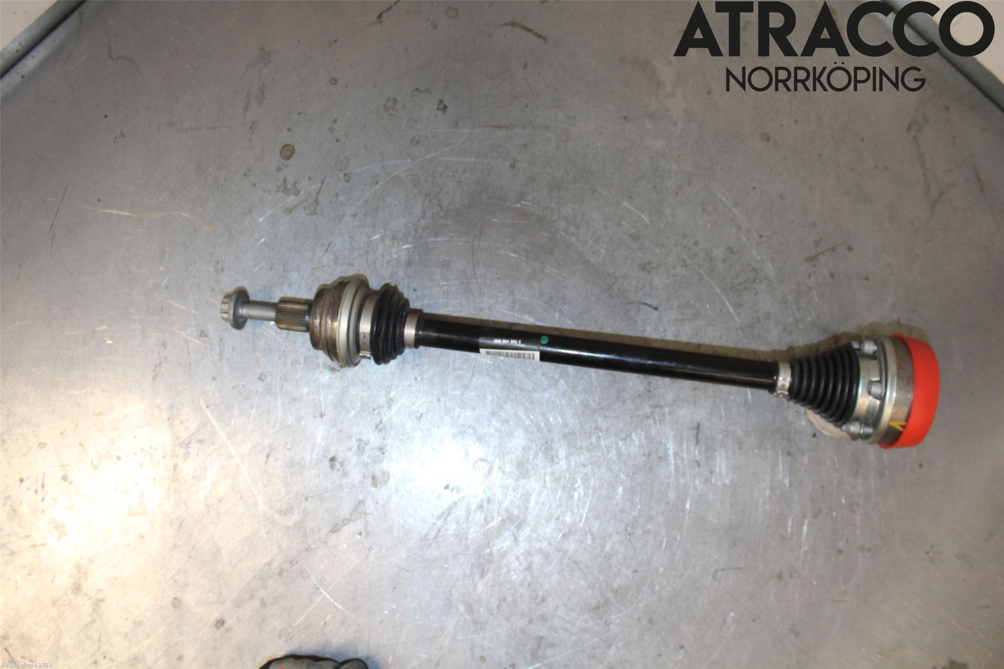 Volkswagen VW PASSAT 15-19 Drivaxel Bak Vänster