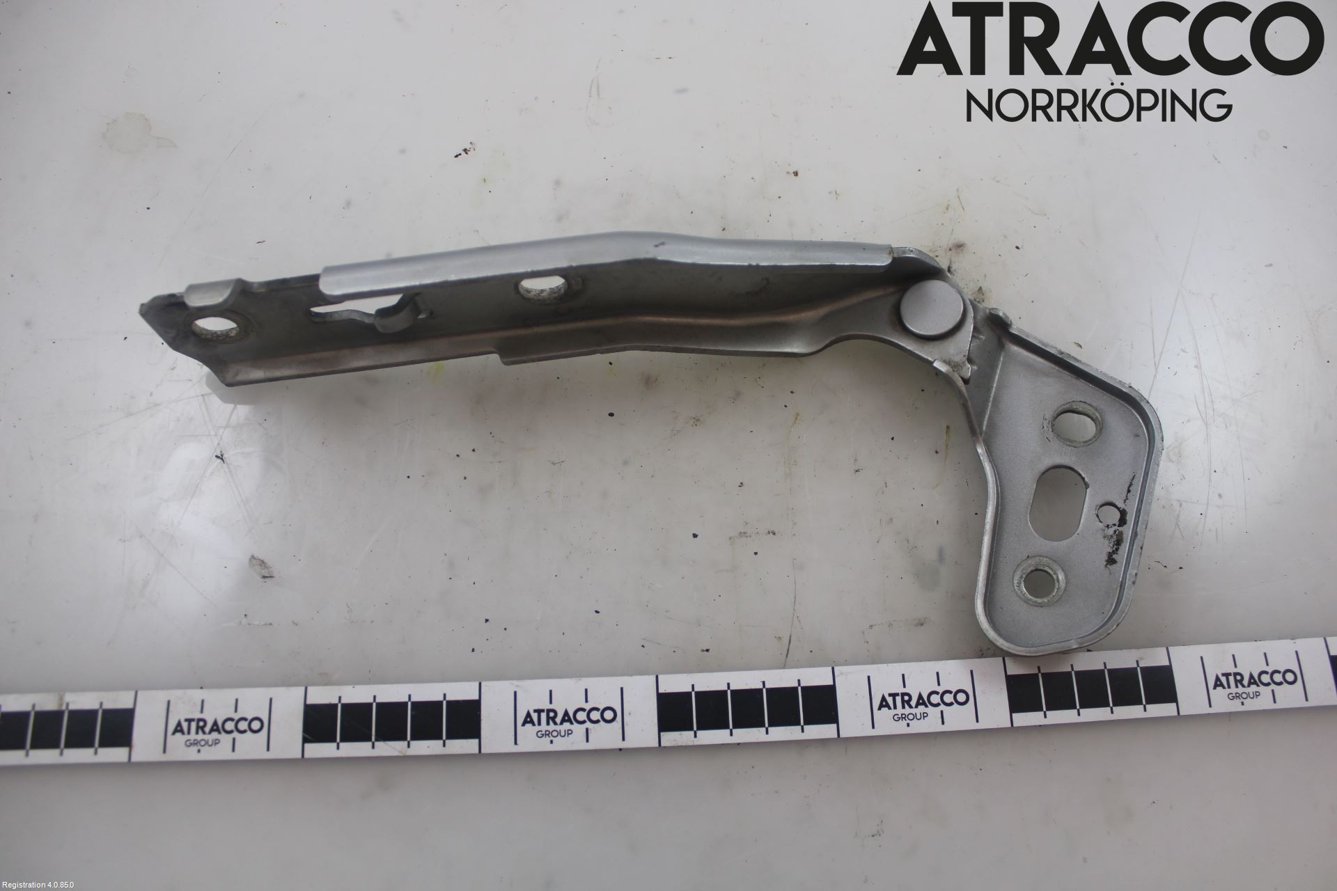 Audi A6/S6     05-11 Huvgångjärn