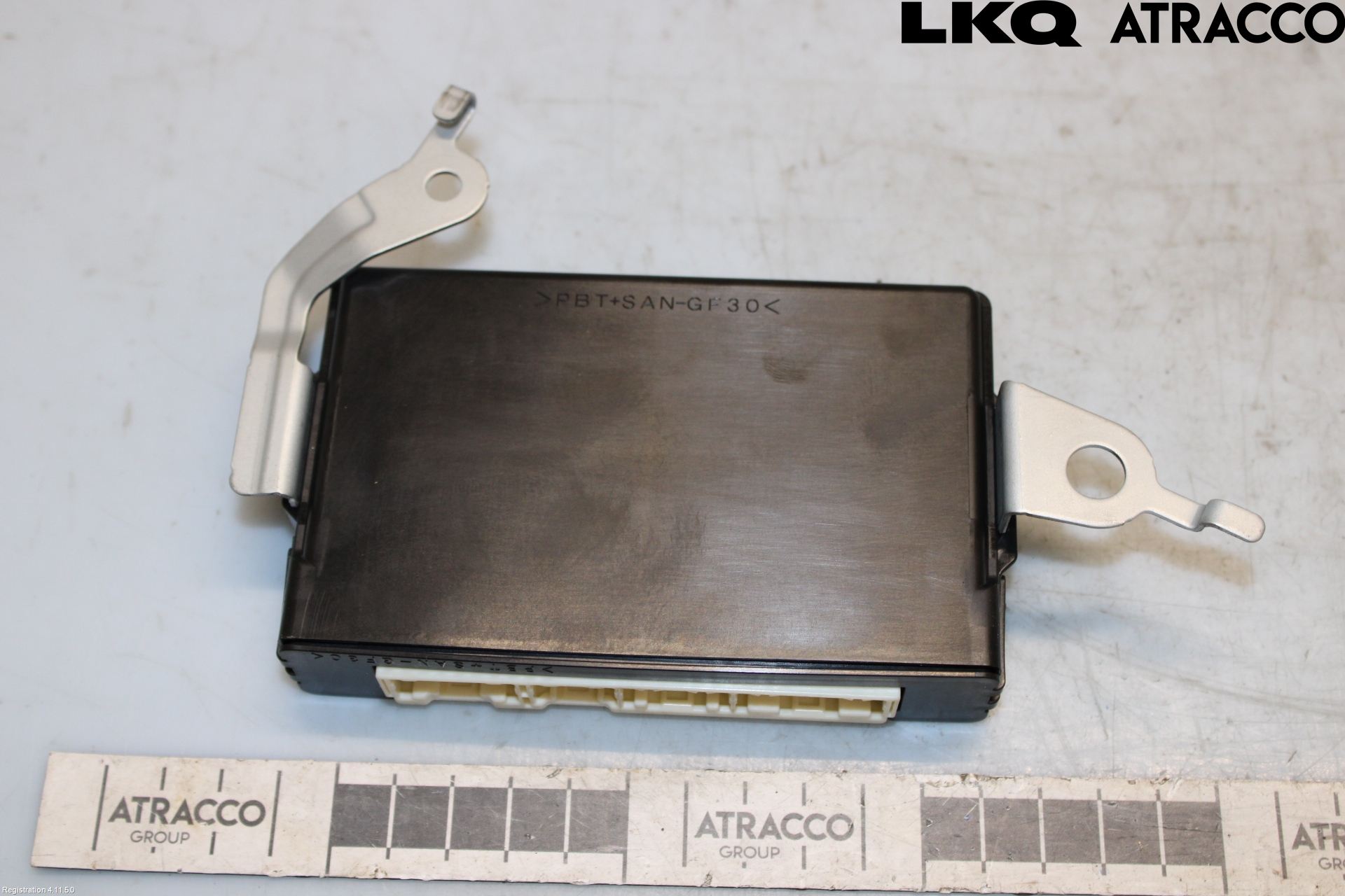 Toyota RAV4 19- Styrenhet Baklucka