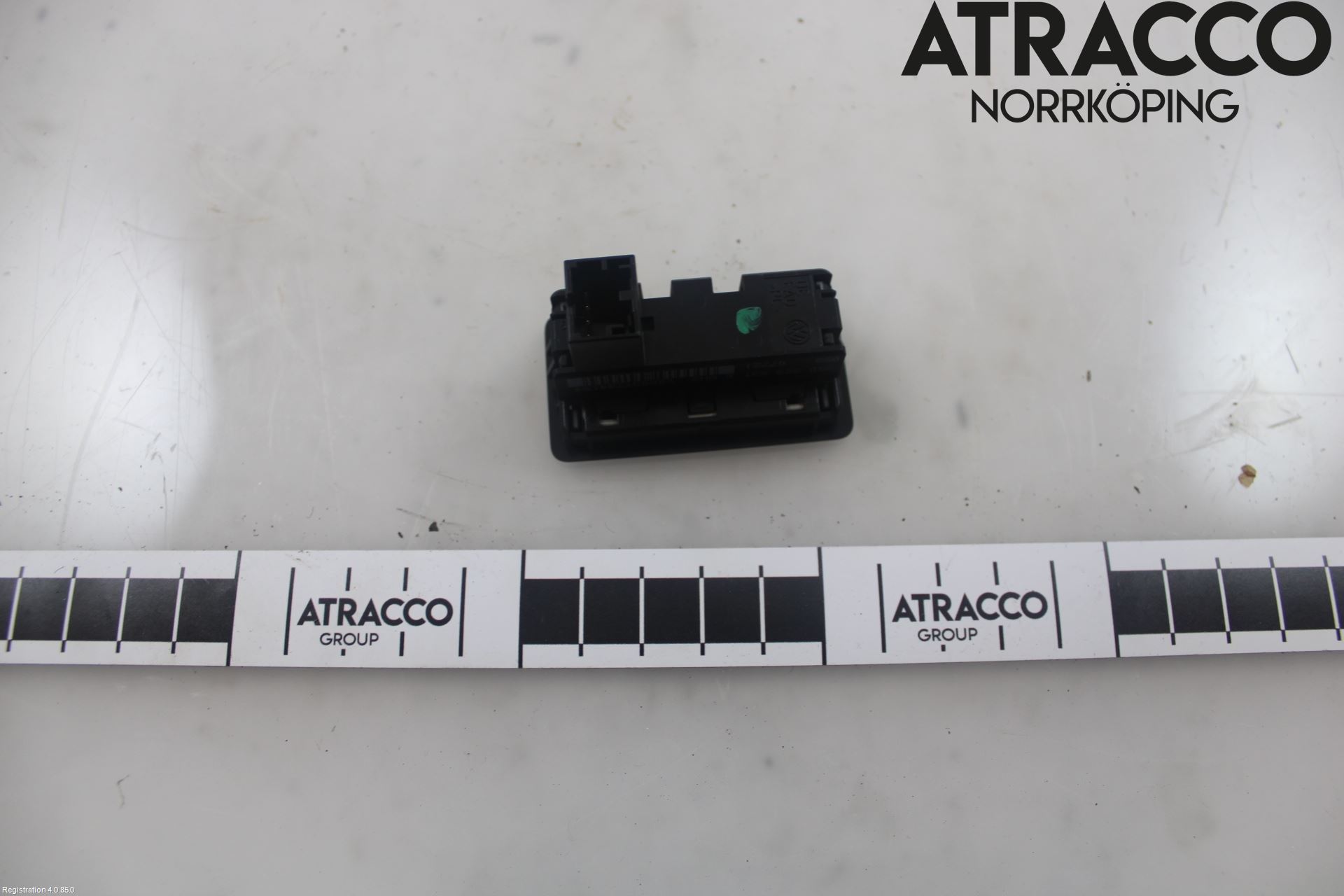 Seat LEON 20- Strömställare Baklucka