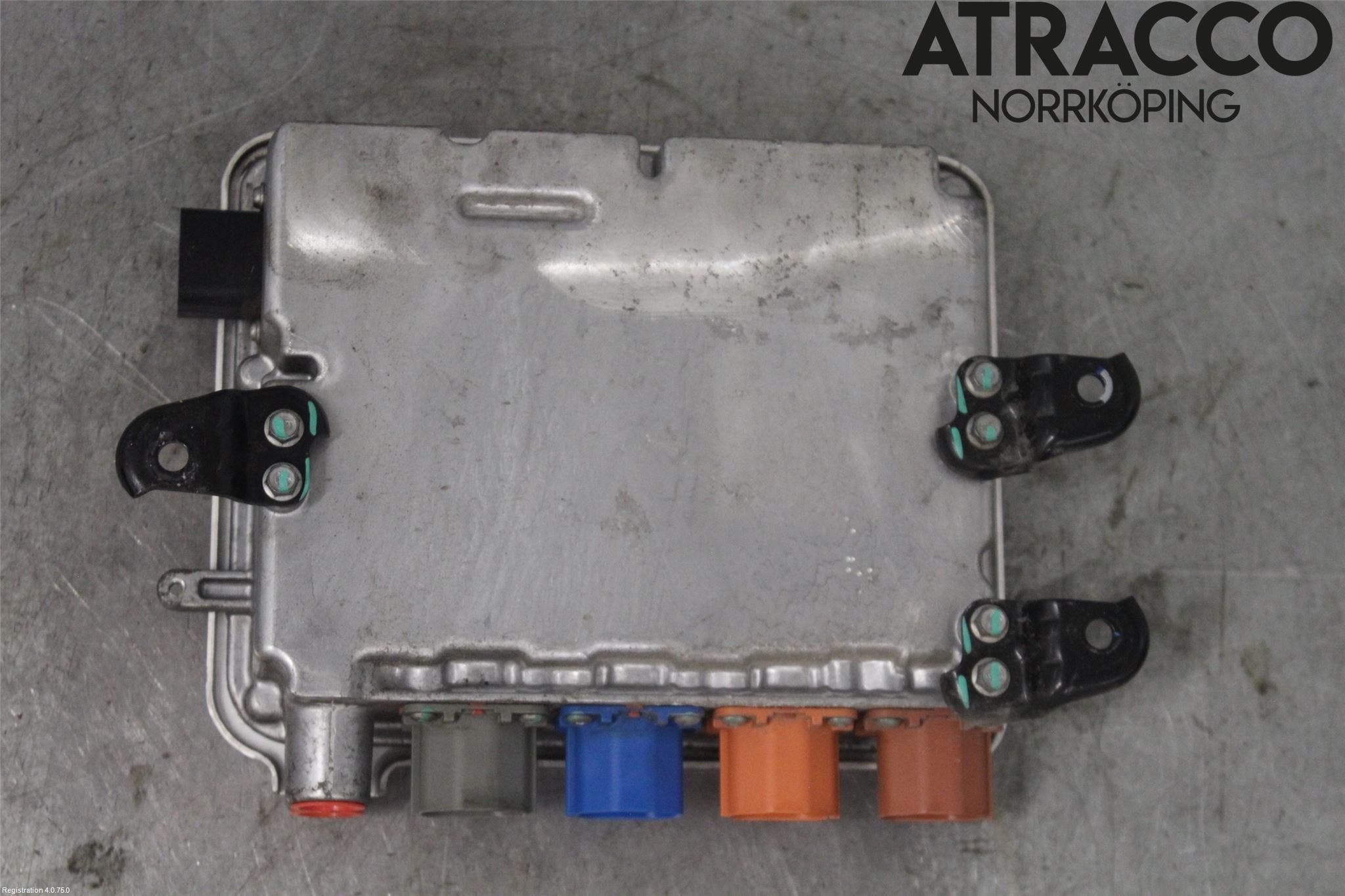 Tesla MODEL S 13- Converter