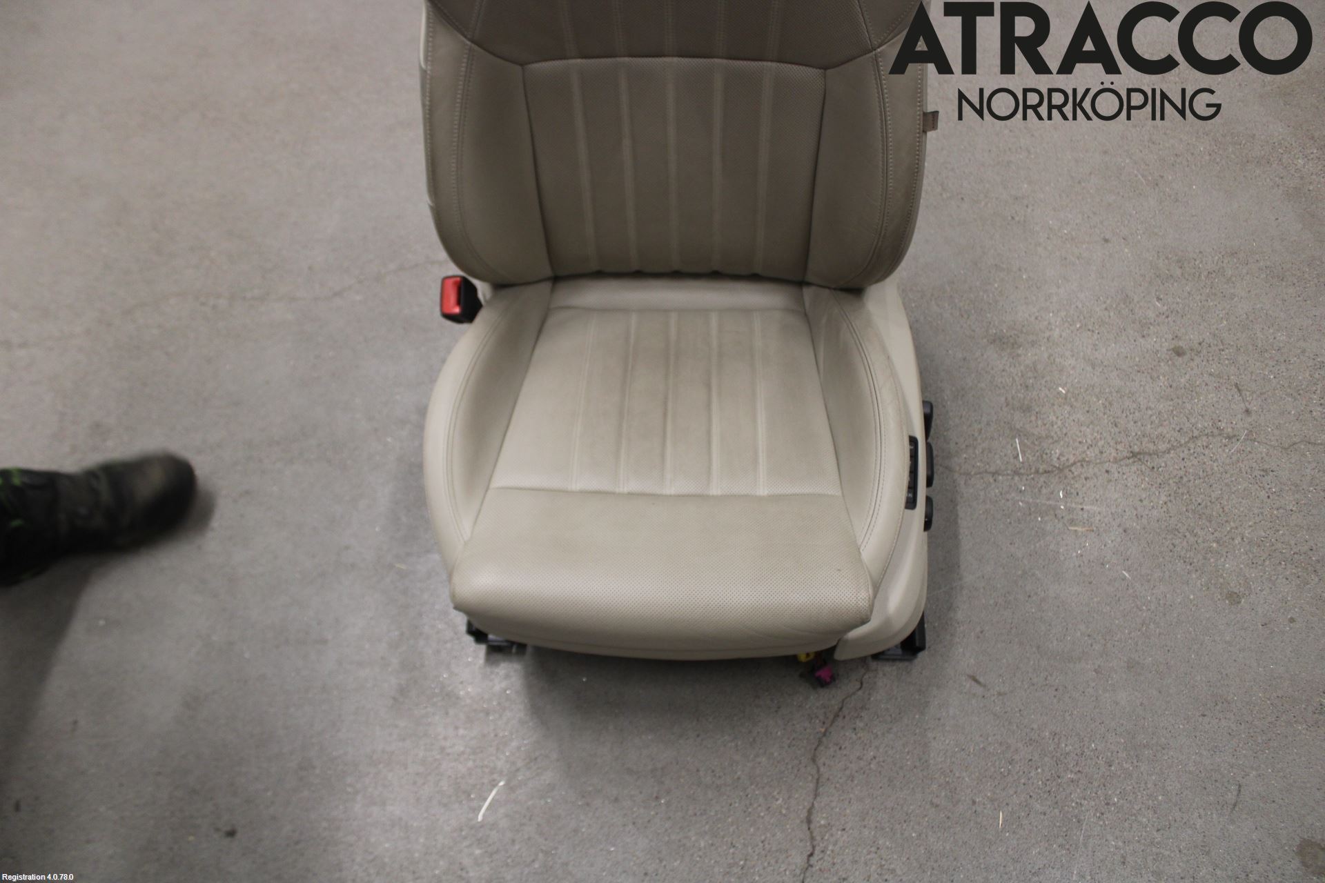 Skoda SUPERB 16-24 Inredning Stol Fram Vä