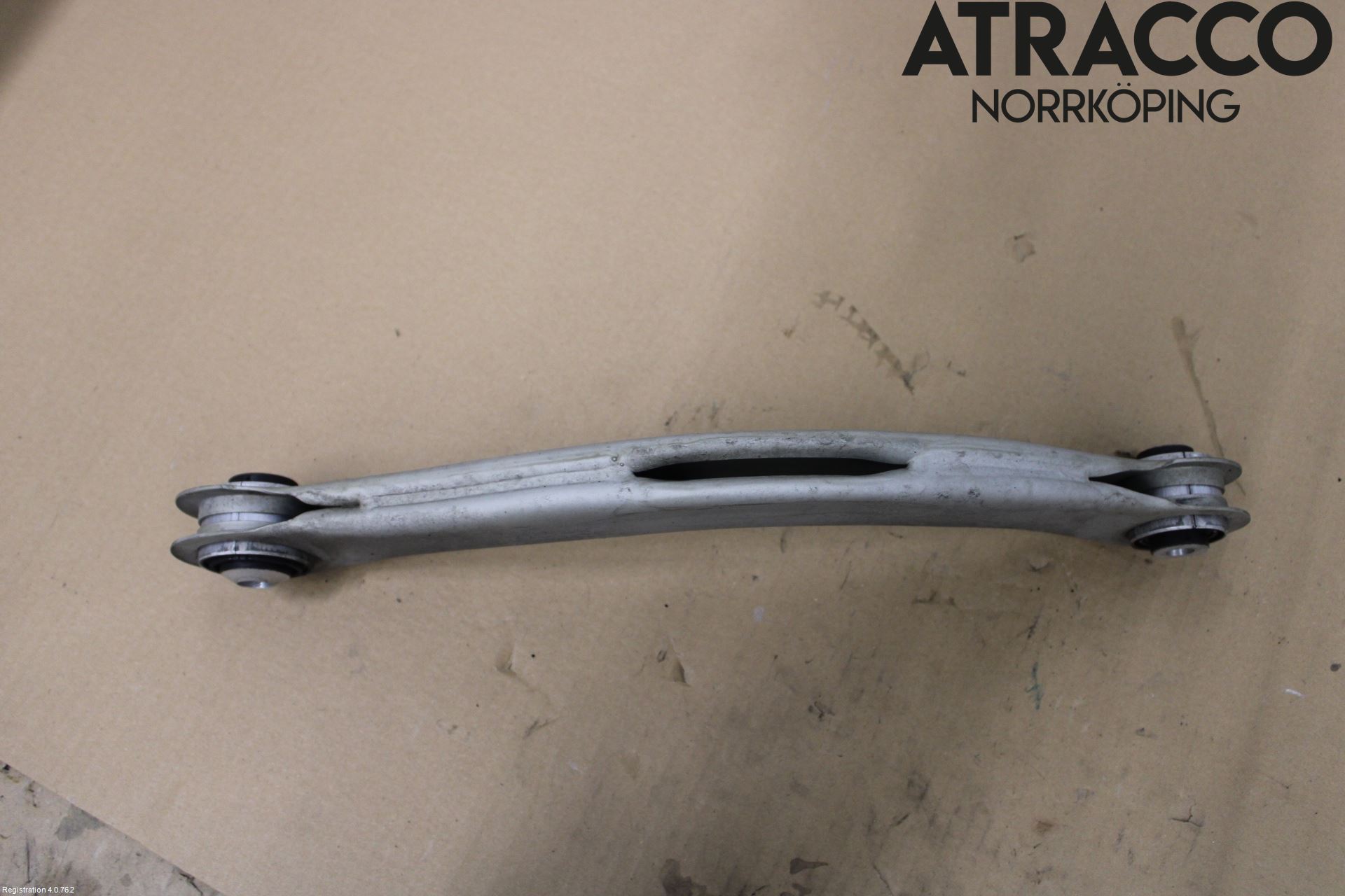 Audi A6 F2/C8 19- Bärarm Bak Övre Vänster