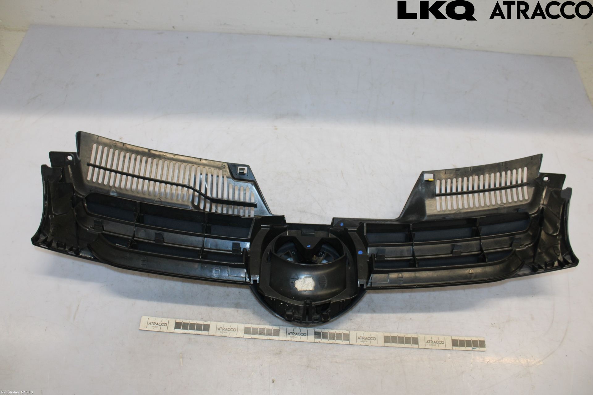 Volkswagen VW GOLF V 04-09 Grill Komp