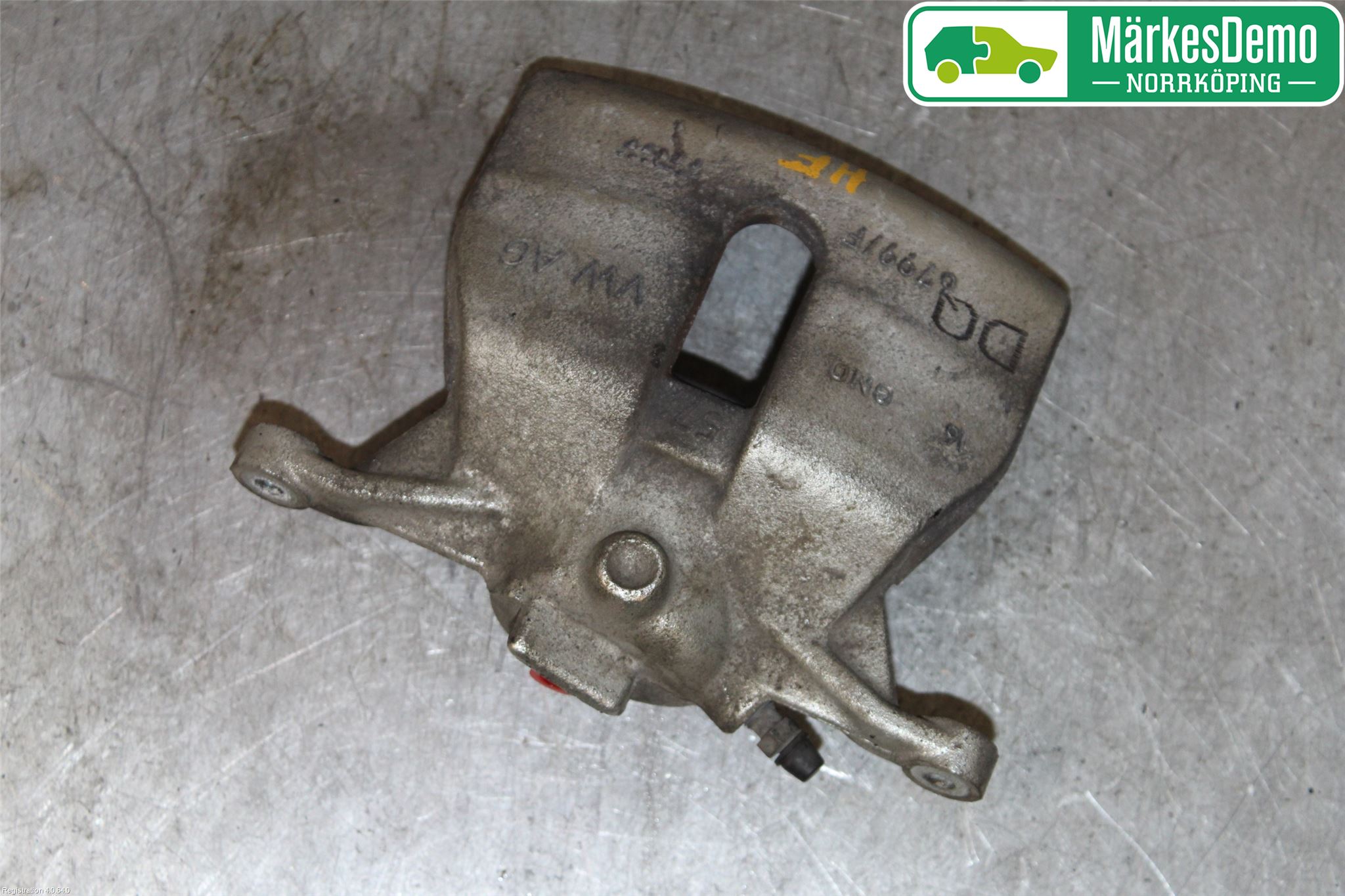 Volkswagen VW CADDY 16-20 Bromsok Fram Höger