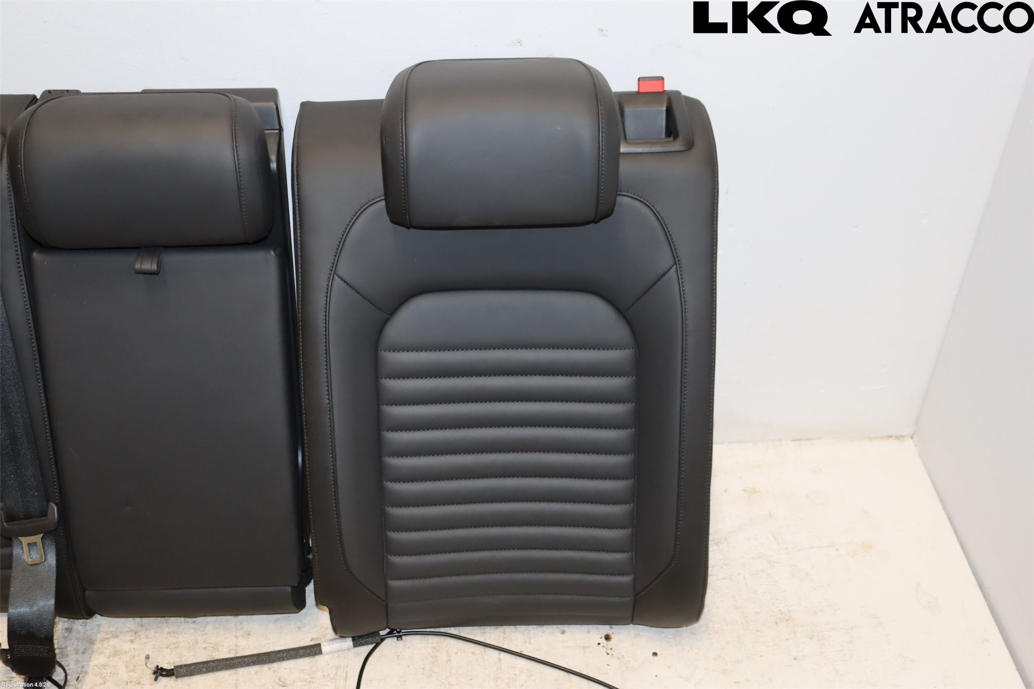 Volkswagen VW PASSAT 15-19 Inredning Ryggdyna Bak