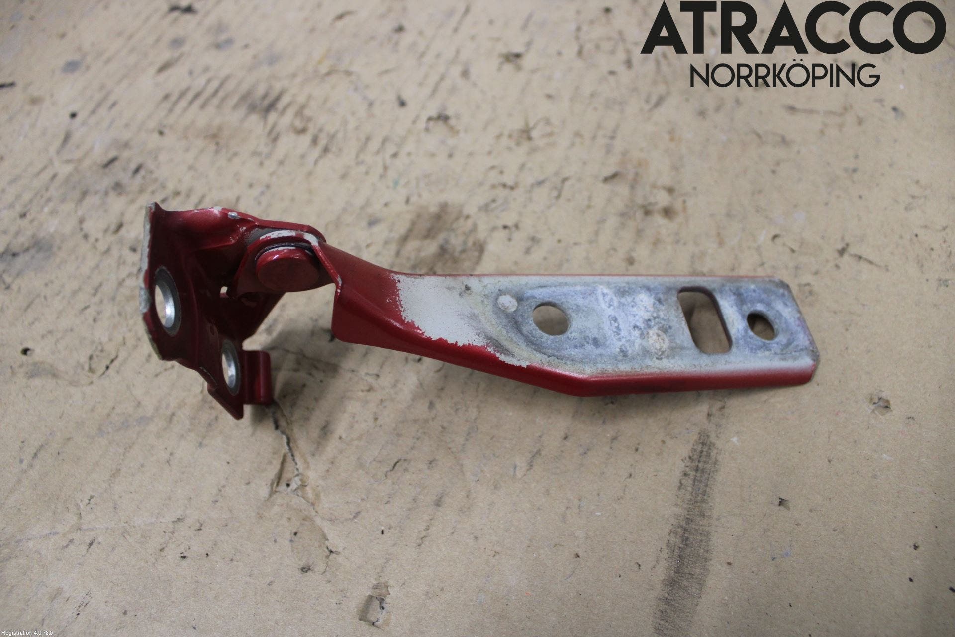 Volkswagen VW GOLF IV 98-06 Huvgångjärn