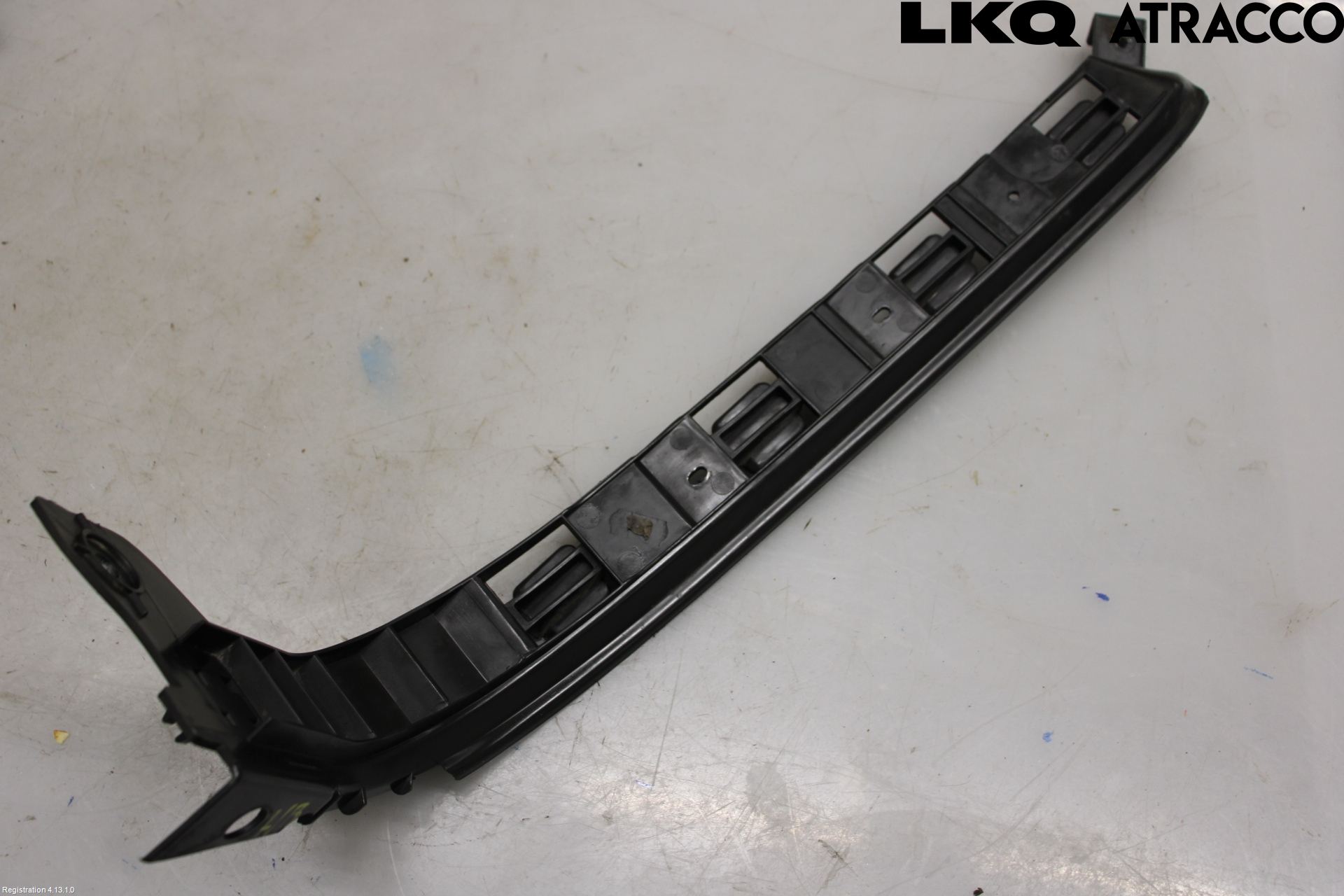 Volkswagen VW GOLF IV 98-06 Stötfångarfäste Bak Hö