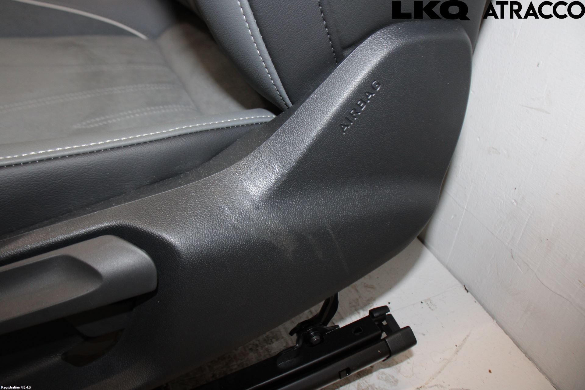 Volkswagen VW PASSAT 24- Inredning Stol Fram Vä
