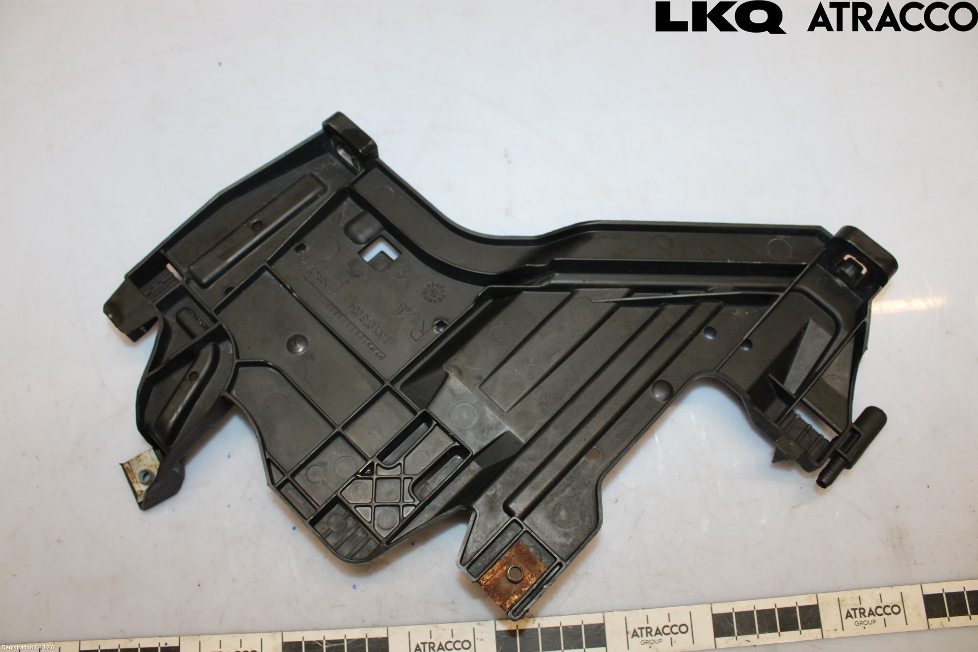 Audi A4/S4 08-11 Strålkast Fästsarg