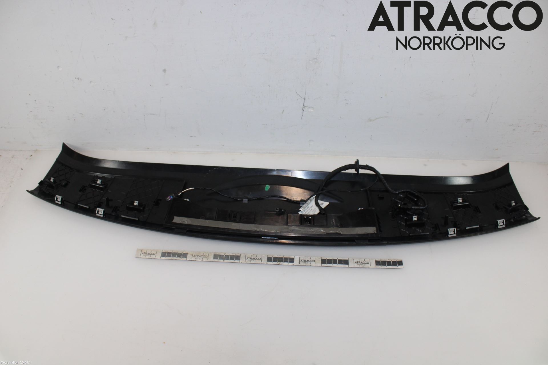 Volkswagen VW ID.4 21- Spoiler Baklucka
