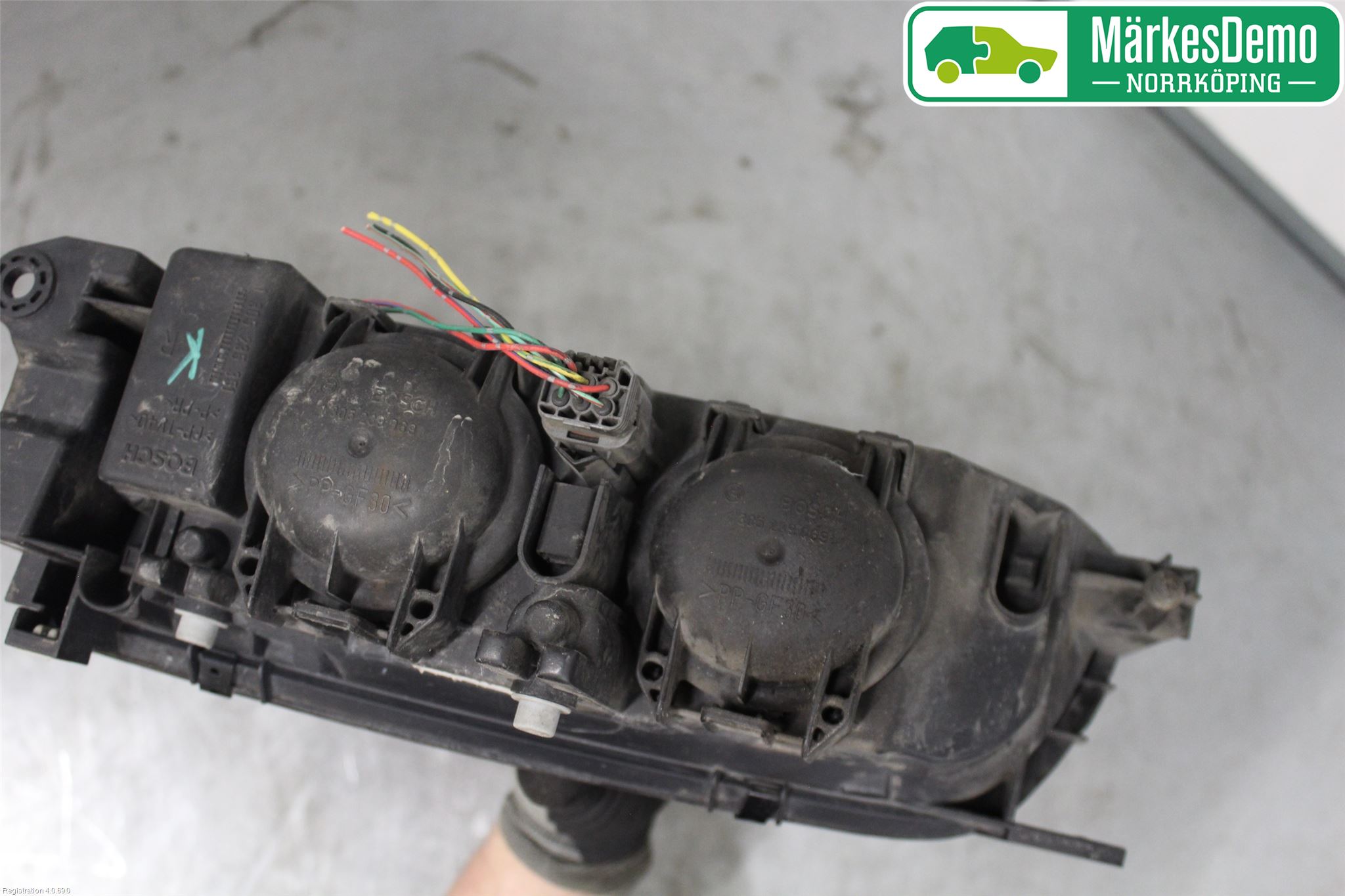 Mazda 626 98-02 Strålkastare Höger