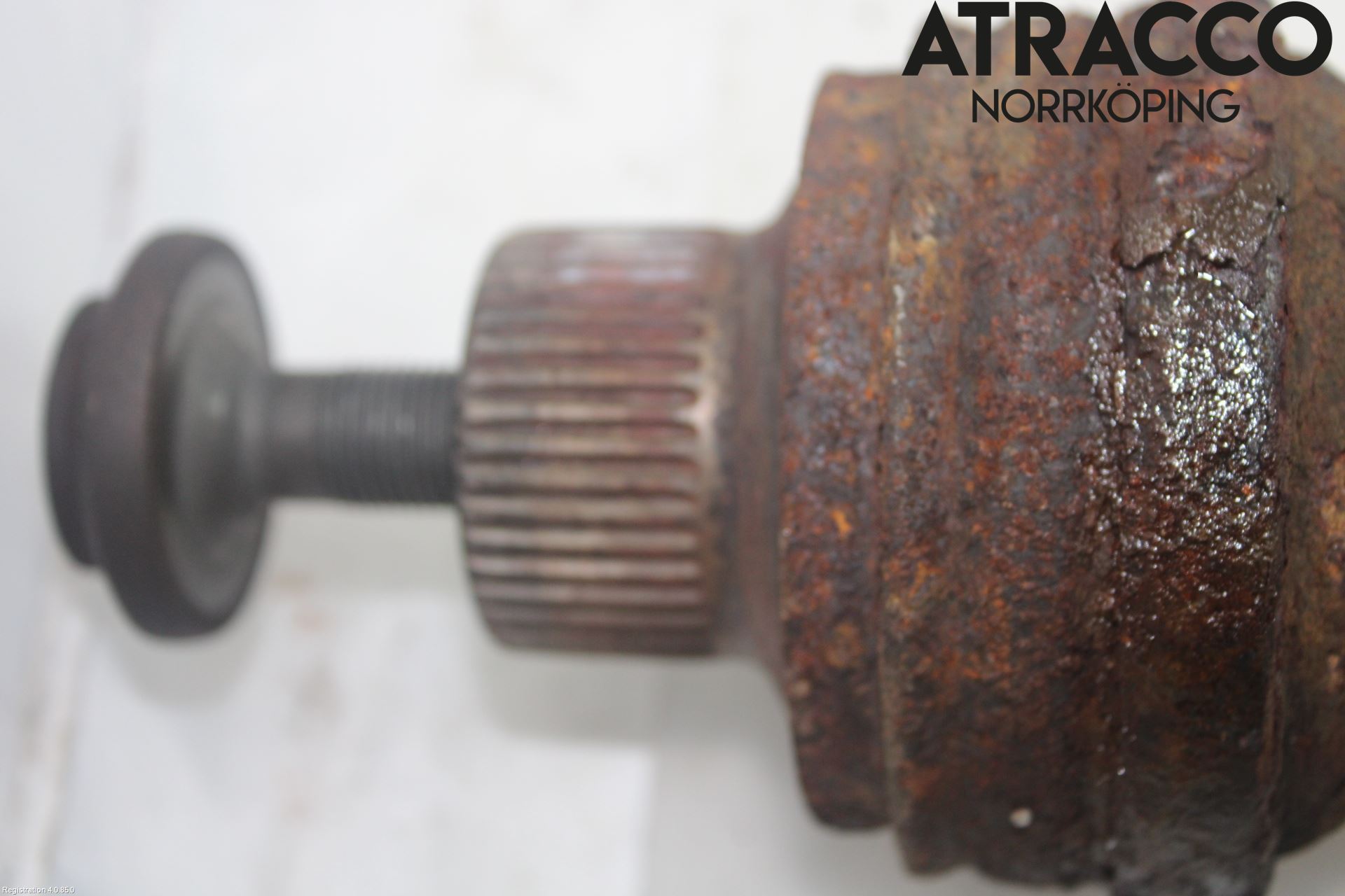 Audi A4 12-15 Drivaxel Bak Höger