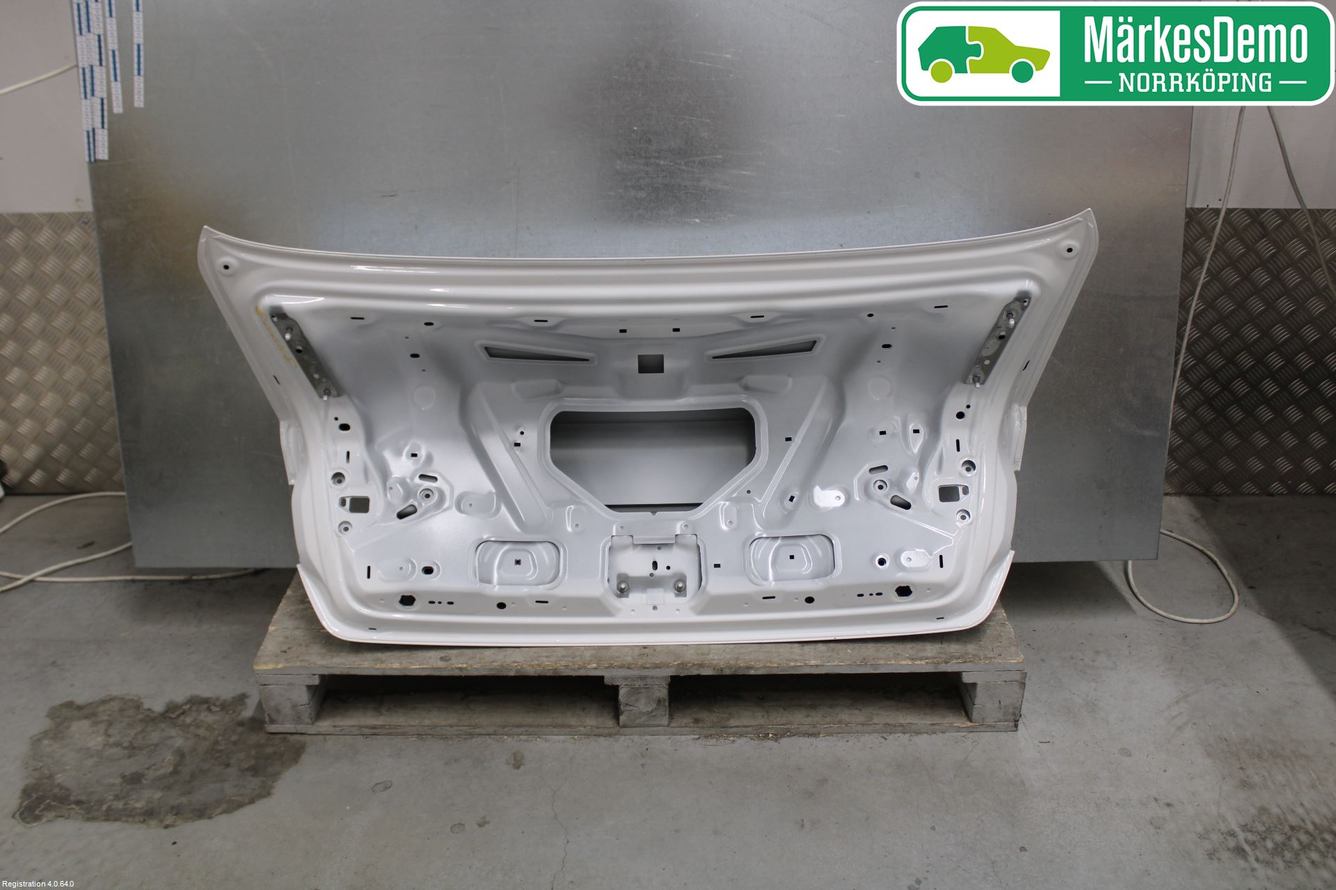 Audi A4/S4 B9 16-19 Baklucka (Ej Med Ruta)