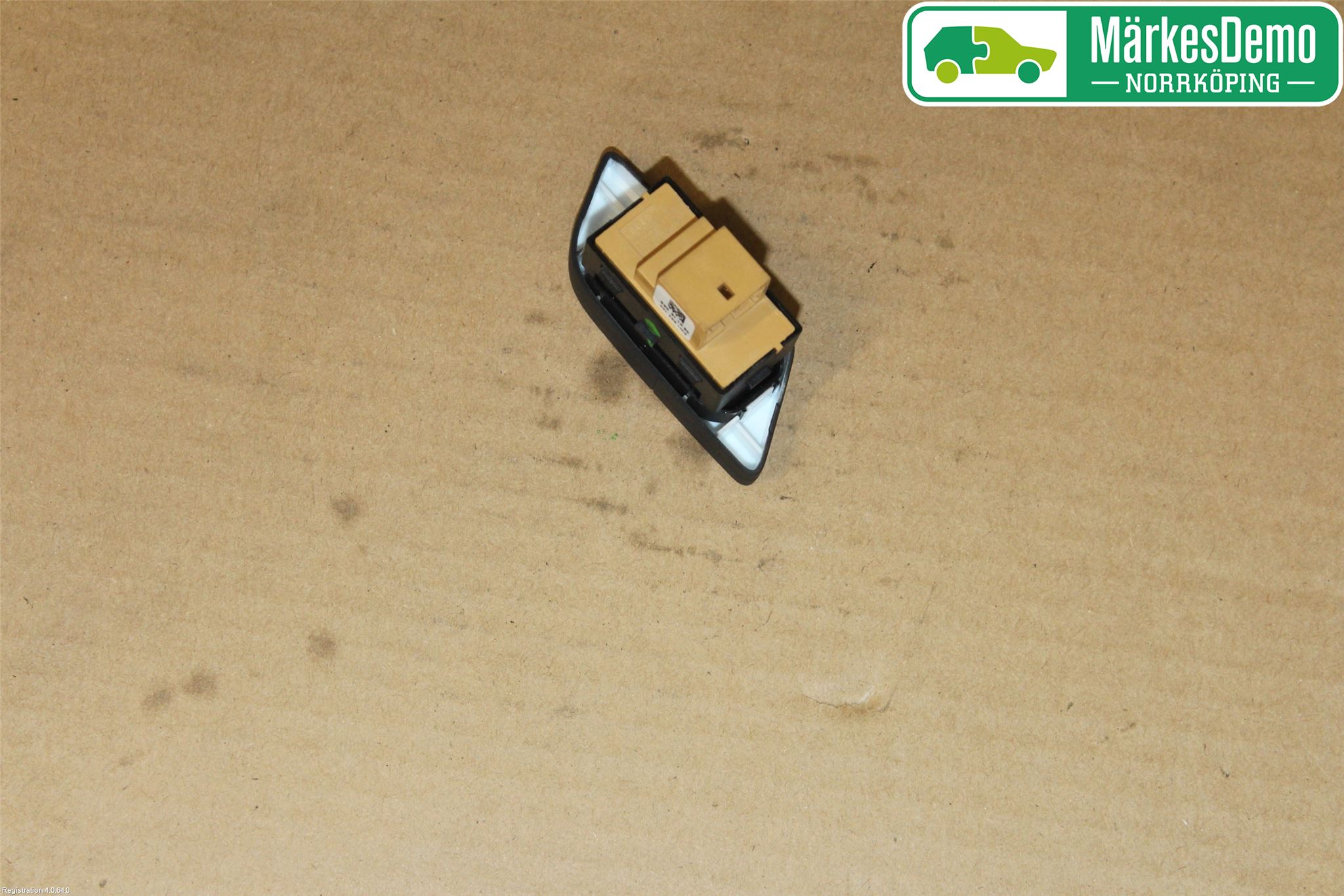 Audi A4/S4 B9 16-19 Strömställare Centrallås